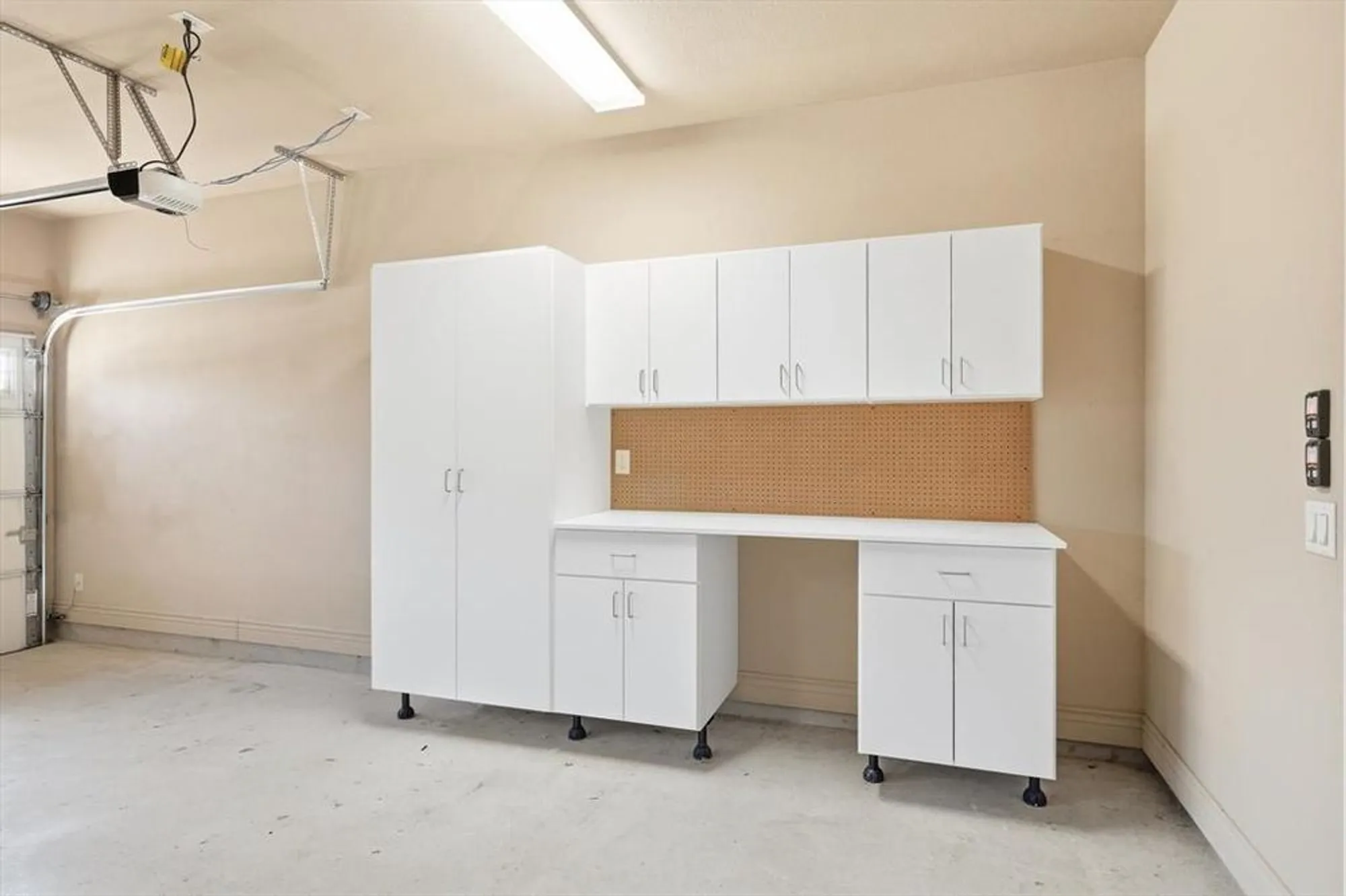 Property Slideshow image 31 of 37 | 11920 cinnamon dr, Denton, TX, 76207