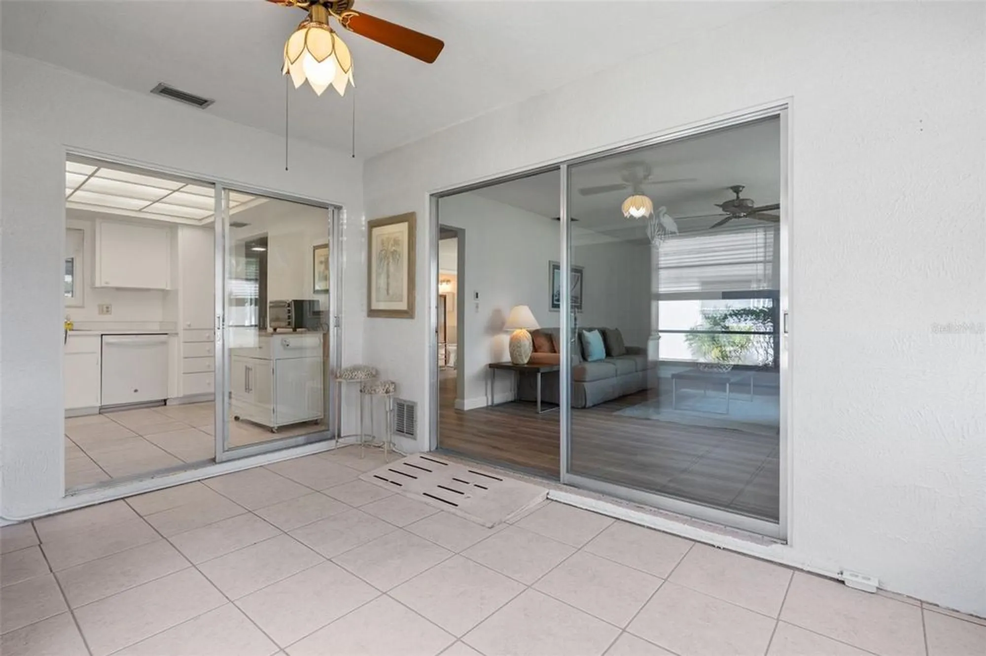 Property Slideshow image 15 of 42 | 3952 ashwood ln 37, Sarasota, FL, 34232