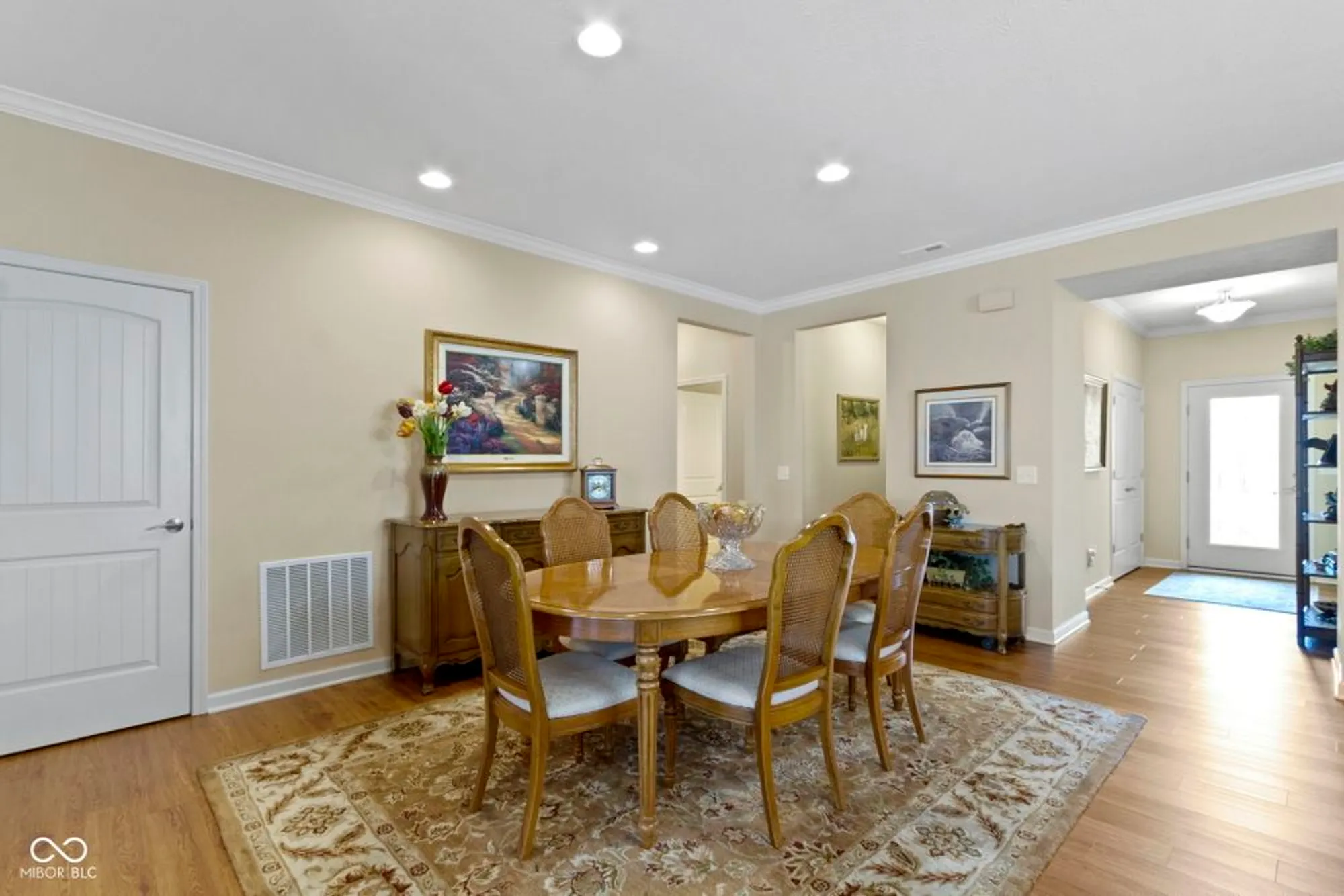 Property Slideshow image 19 of 44 | 16284 loire valley dr, Fishers, IN, 46037