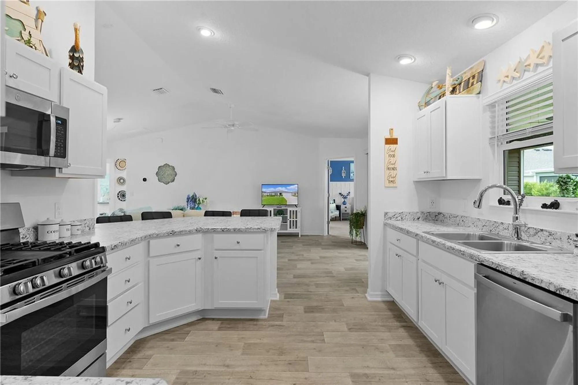 Property Slideshow image 9 of 34 | 3389 luty ln, The Villages, FL, 32163