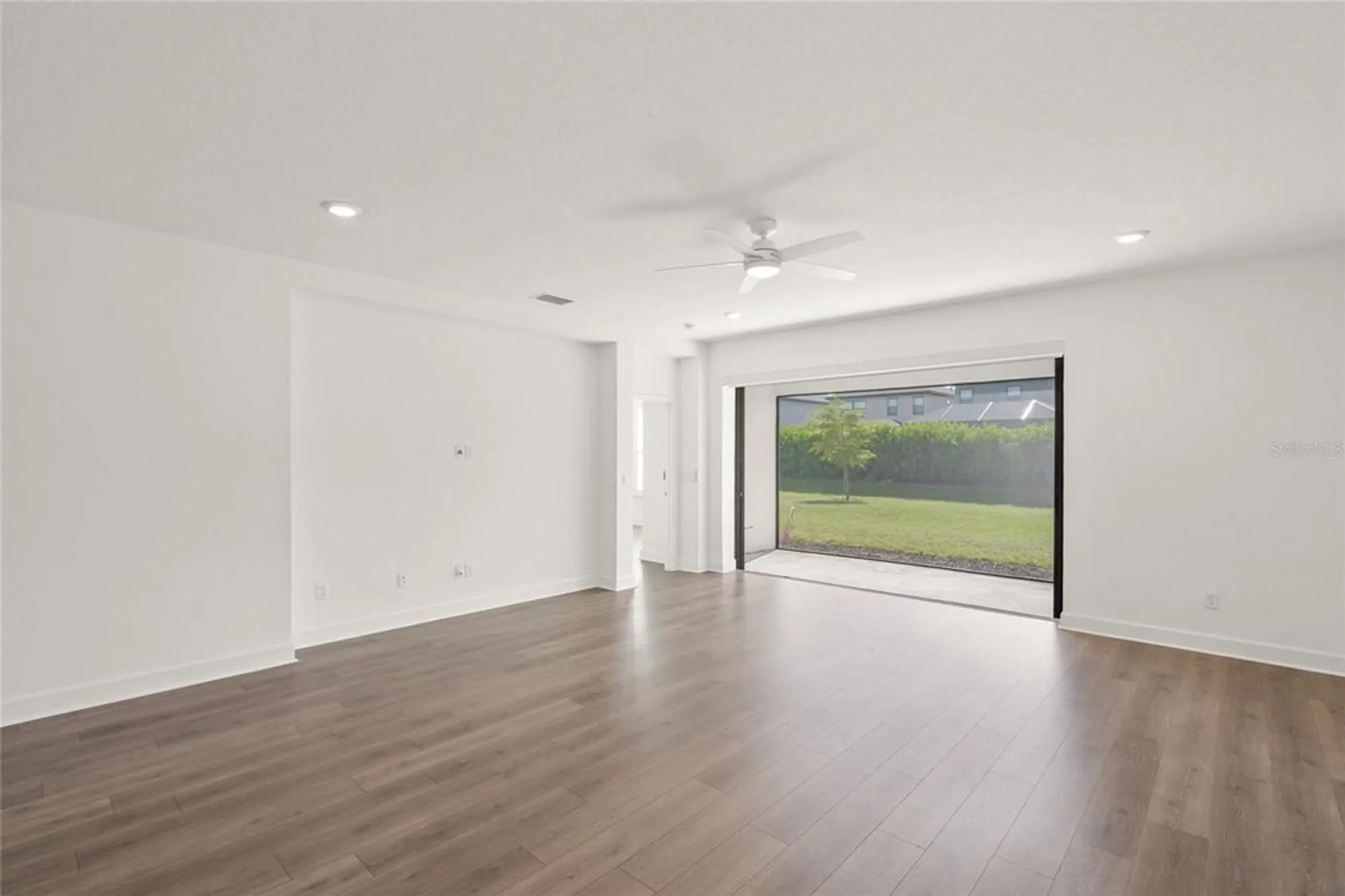 Property Slideshow image 19 of 46 | 16308 mount holly dr, Bradenton, FL, 34211