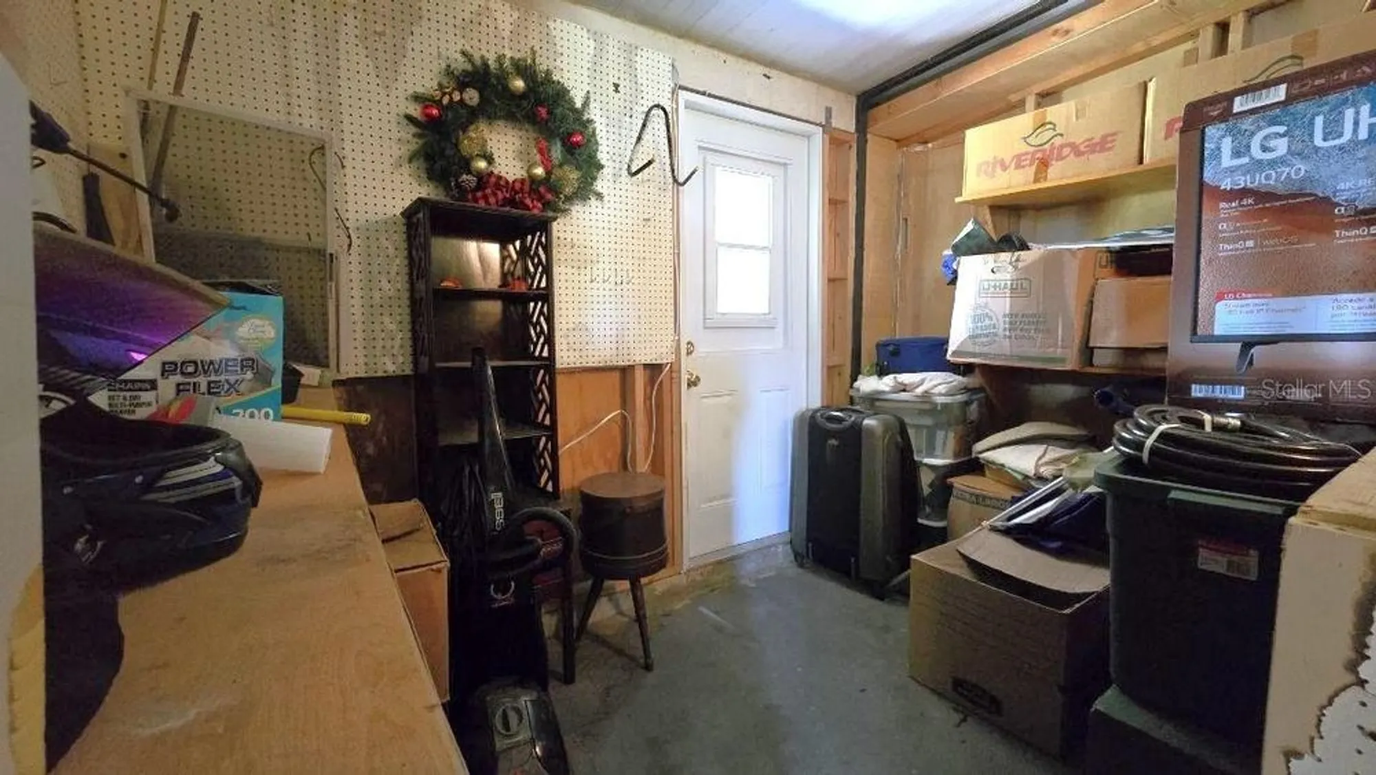 Property Slideshow image 32 of 51 | 9430 sw 102nd pl, Ocala, FL, 34481