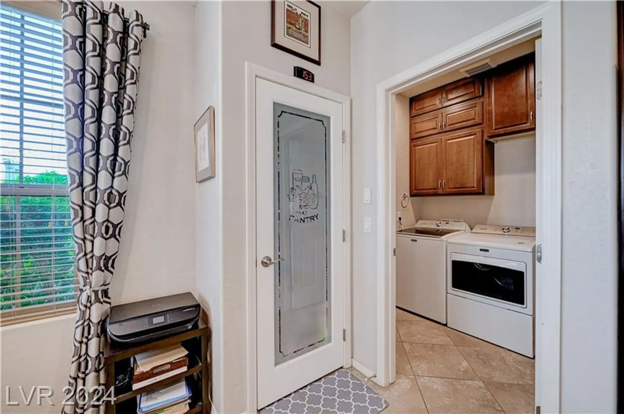 Property Slideshow image 27 of 86 | 5721 keystone crest st, North Las Vegas, NV, 89081