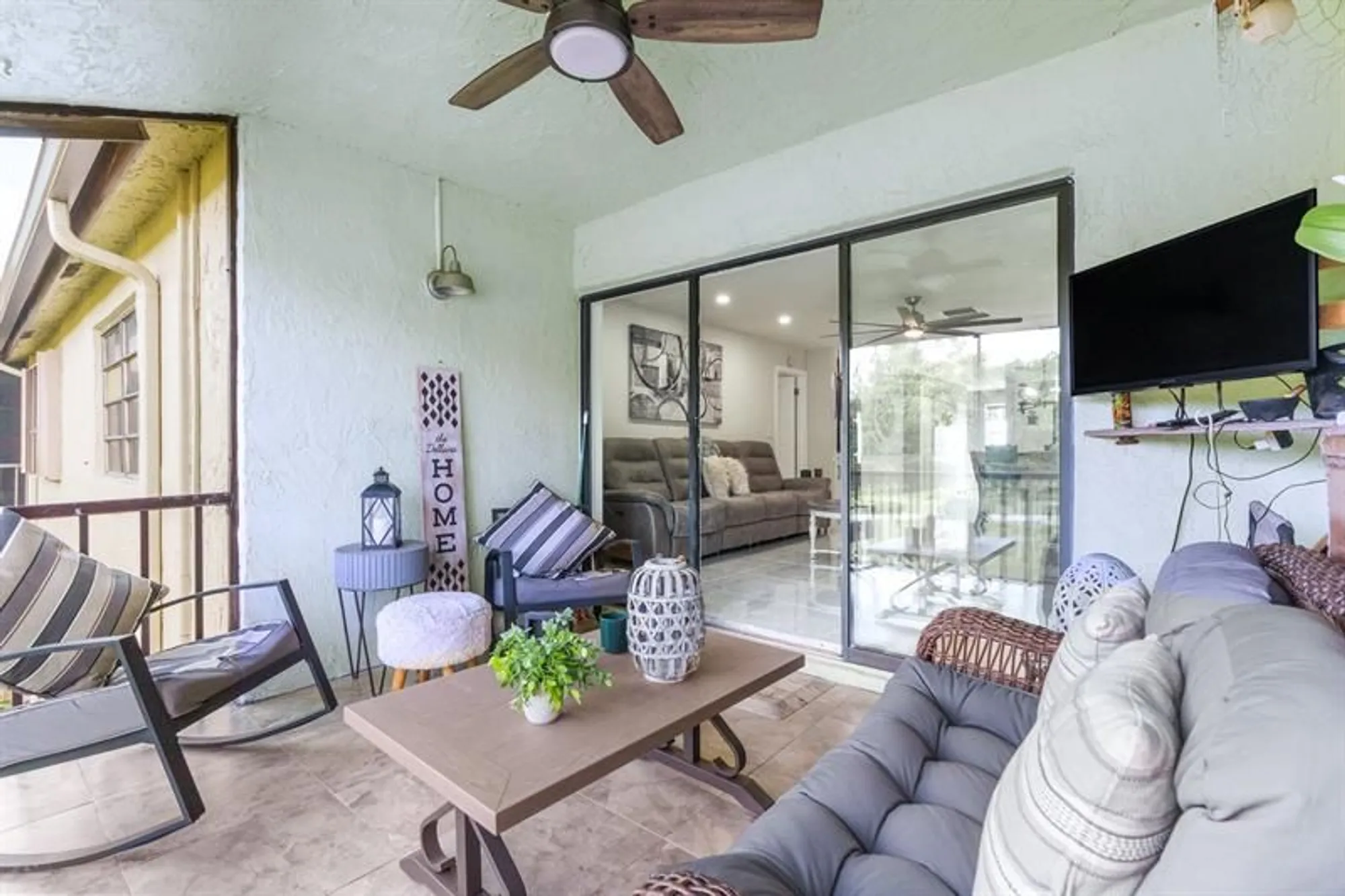 Property Slideshow image 32 of 42 | 21215 lago cir f, Boca Raton, FL, 33433