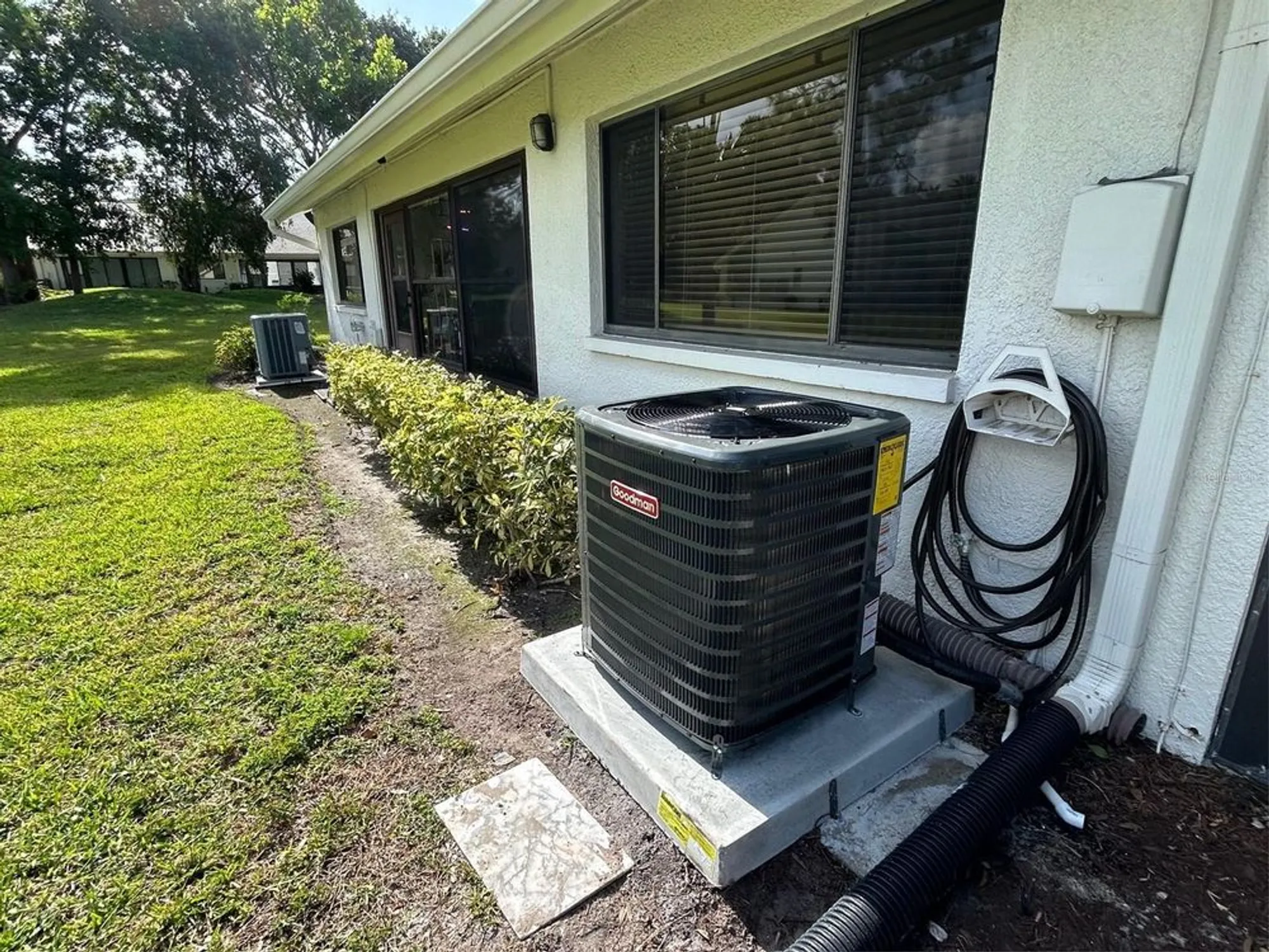 Property Slideshow image 15 of 28 | 2541 laurelwood dr # 8c, Clearwater, FL, 33763