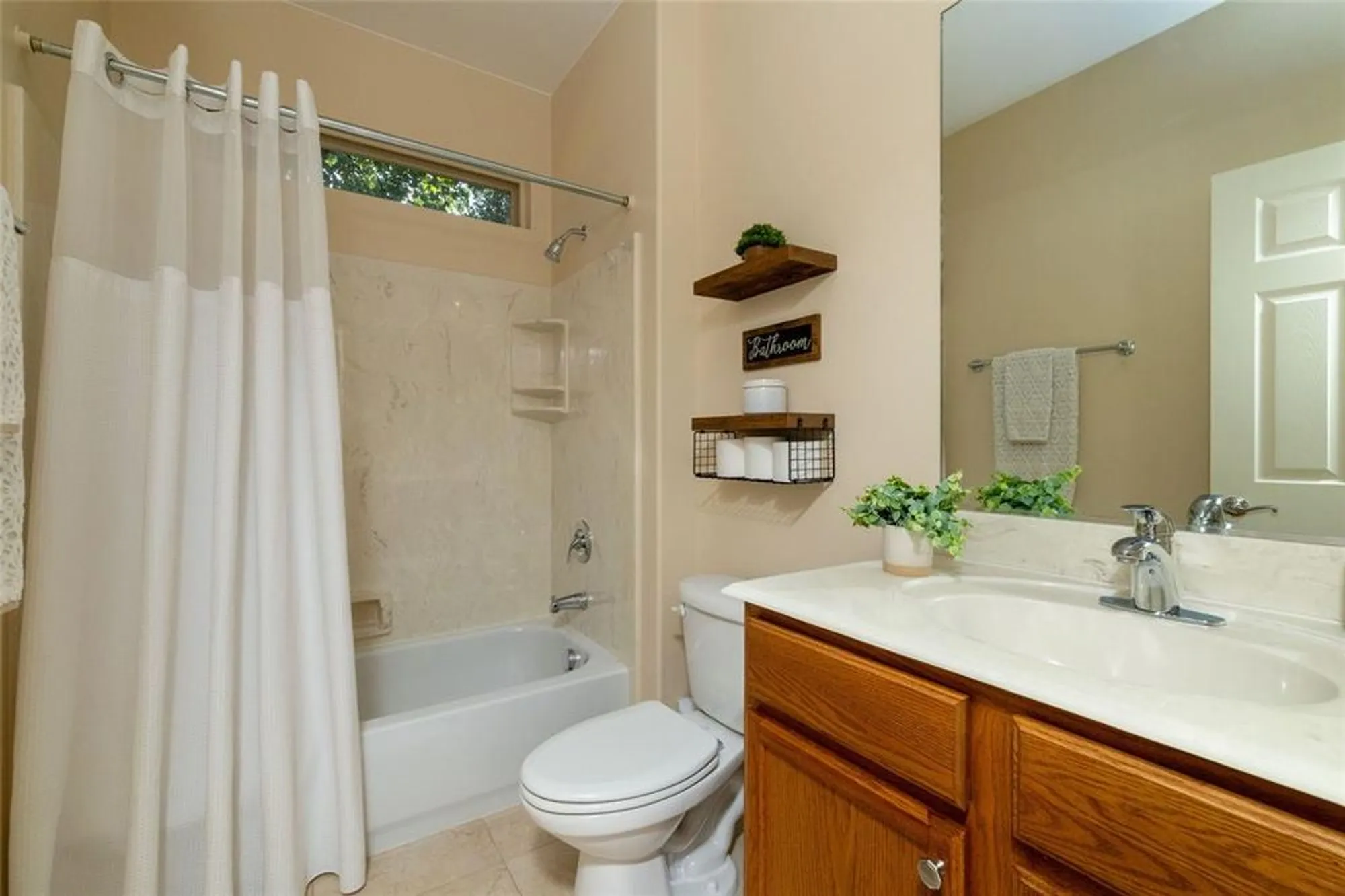 Property Slideshow image 29 of 40 | 9004 freeport dr, Denton, TX, 76207