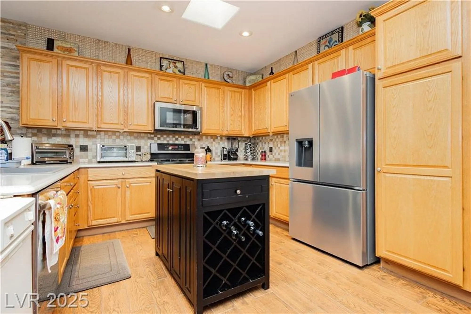 Property Slideshow image 26 of 45 | 10347 profeta ct, Las Vegas, NV, 89135