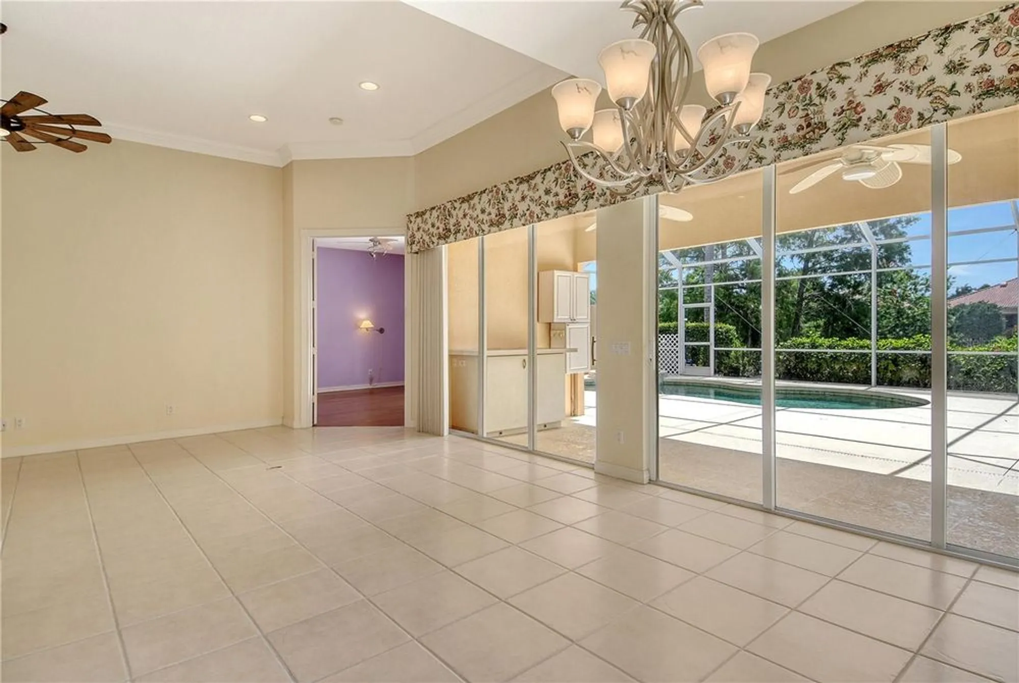 Property Slideshow image 8 of 70 | 5562 octonia pl, Sarasota, FL, 34238