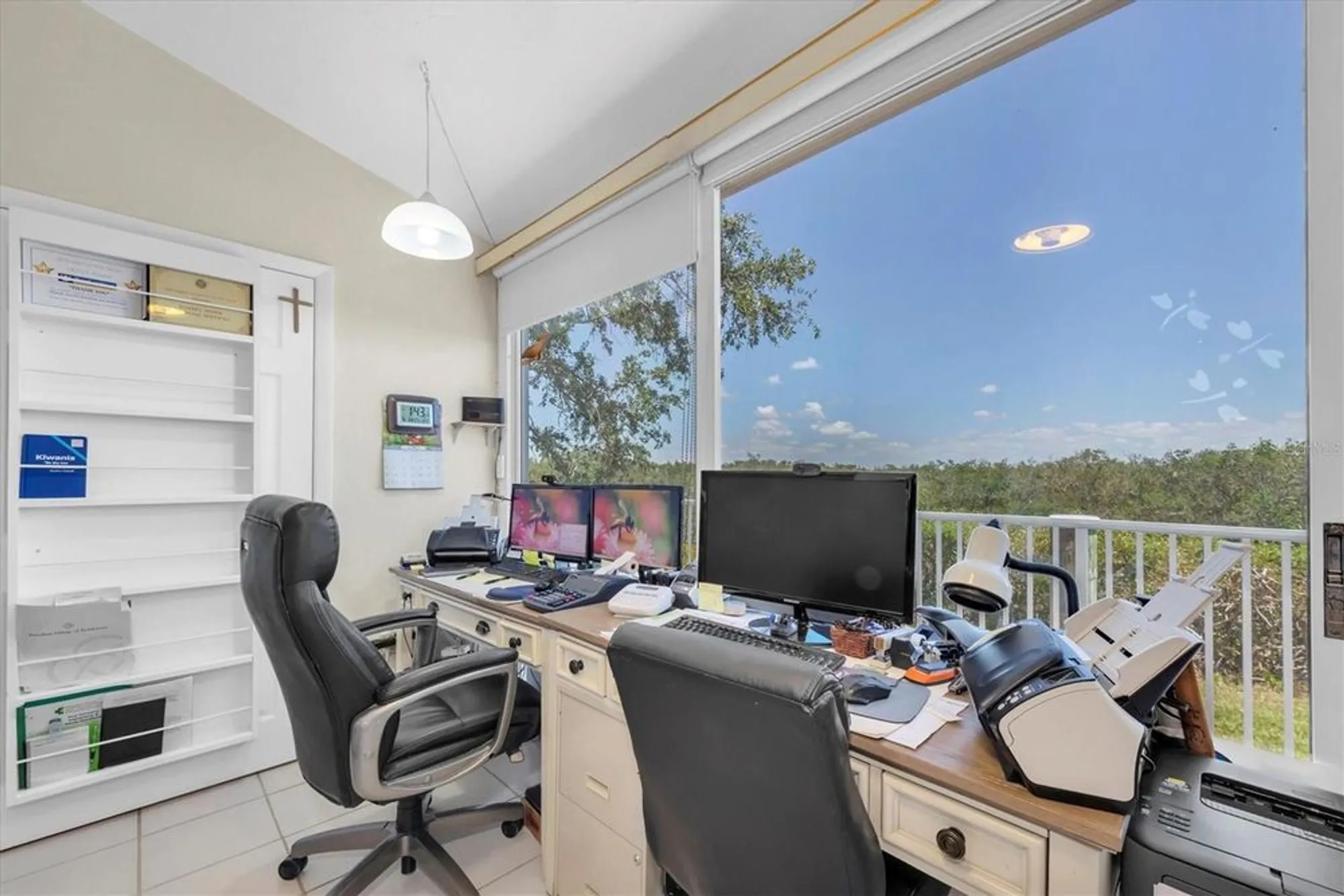 Property Slideshow image 25 of 57 | 801 waterside ln, Bradenton, FL, 34209