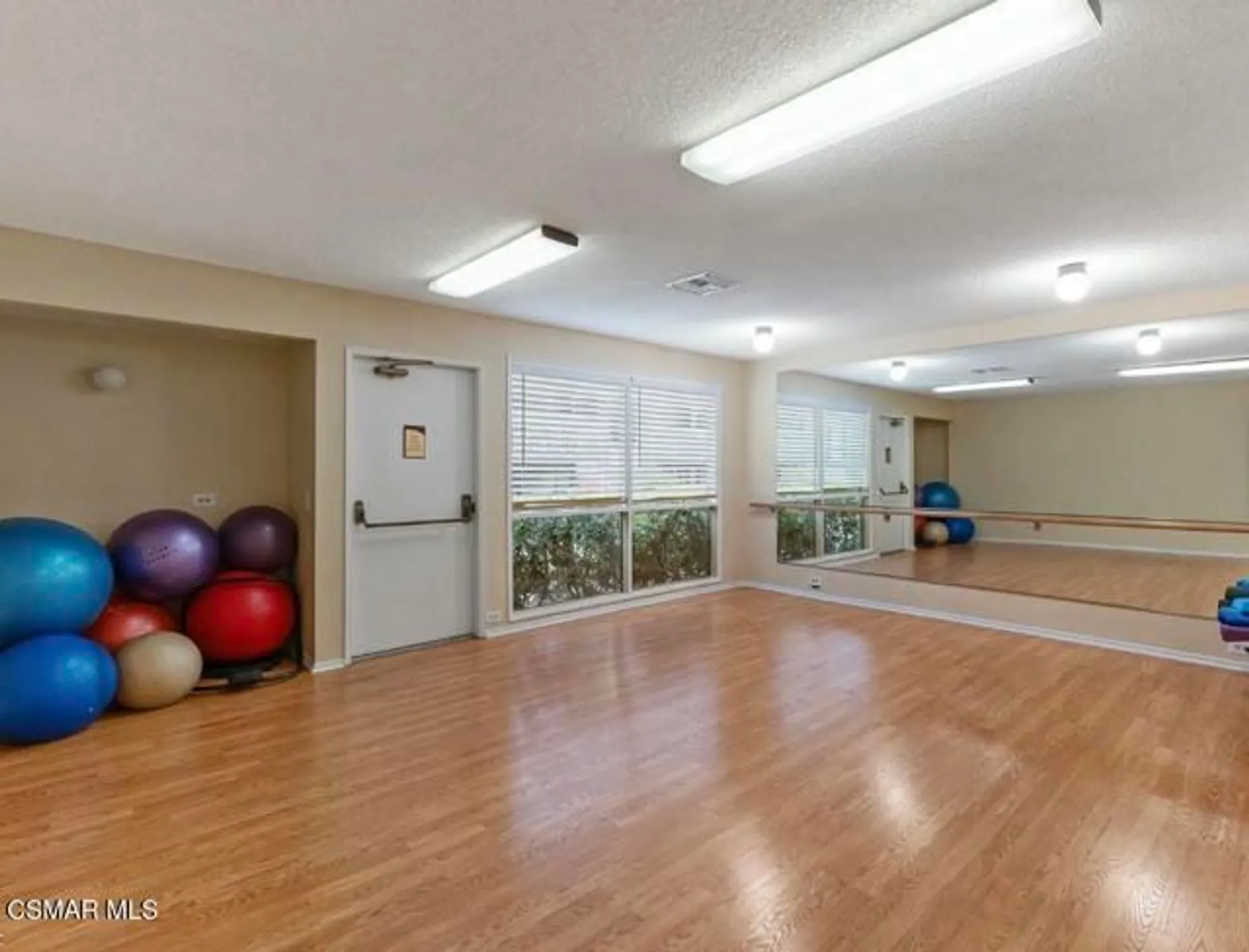 Property Slideshow image 46 of 54 | 769 birchpark cir 203, Thousand Oaks, CA, 91360