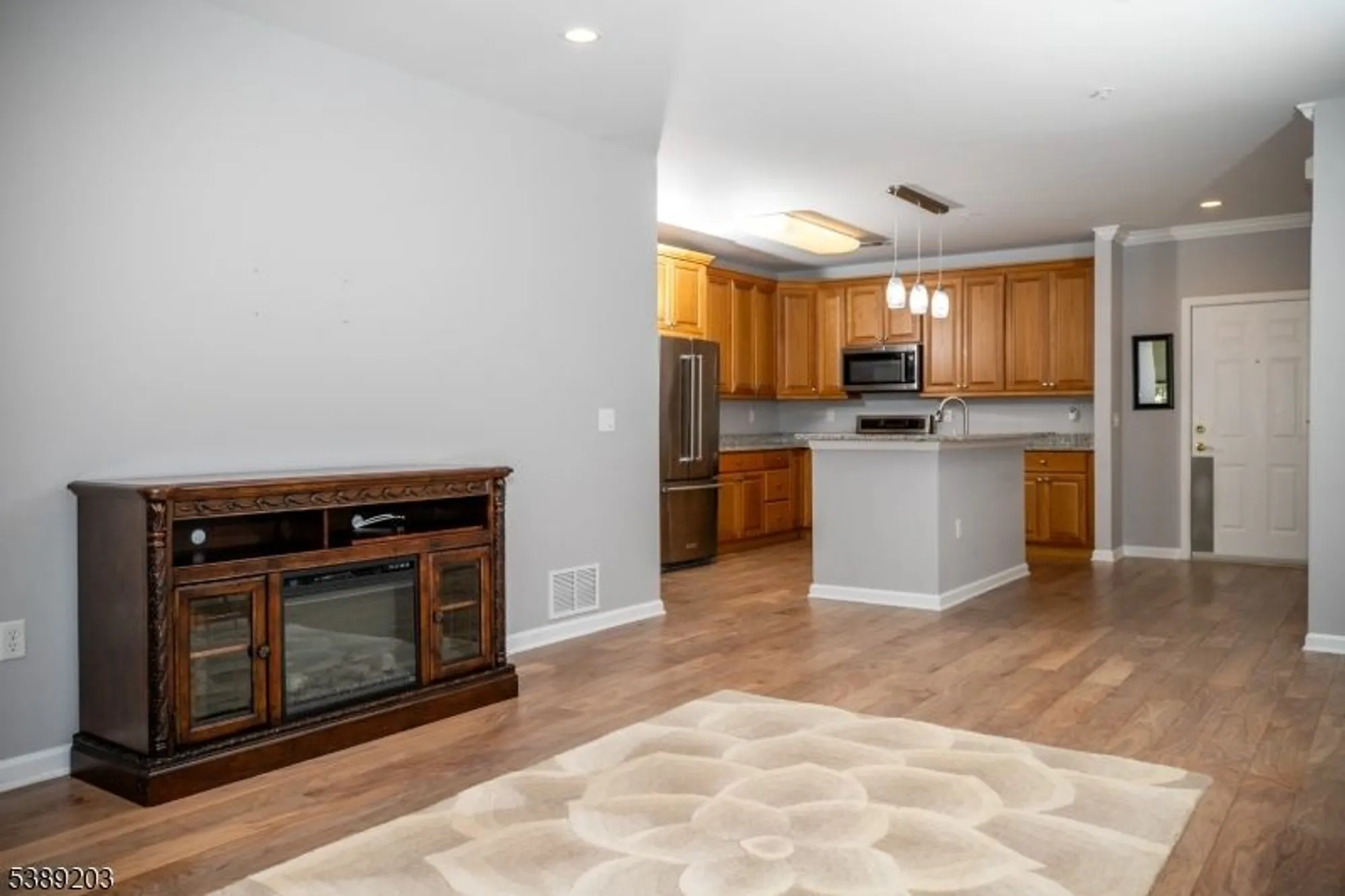 Property Slideshow image 13 of 32 | 11 zachary way, Mount Arlington, NJ, 07856