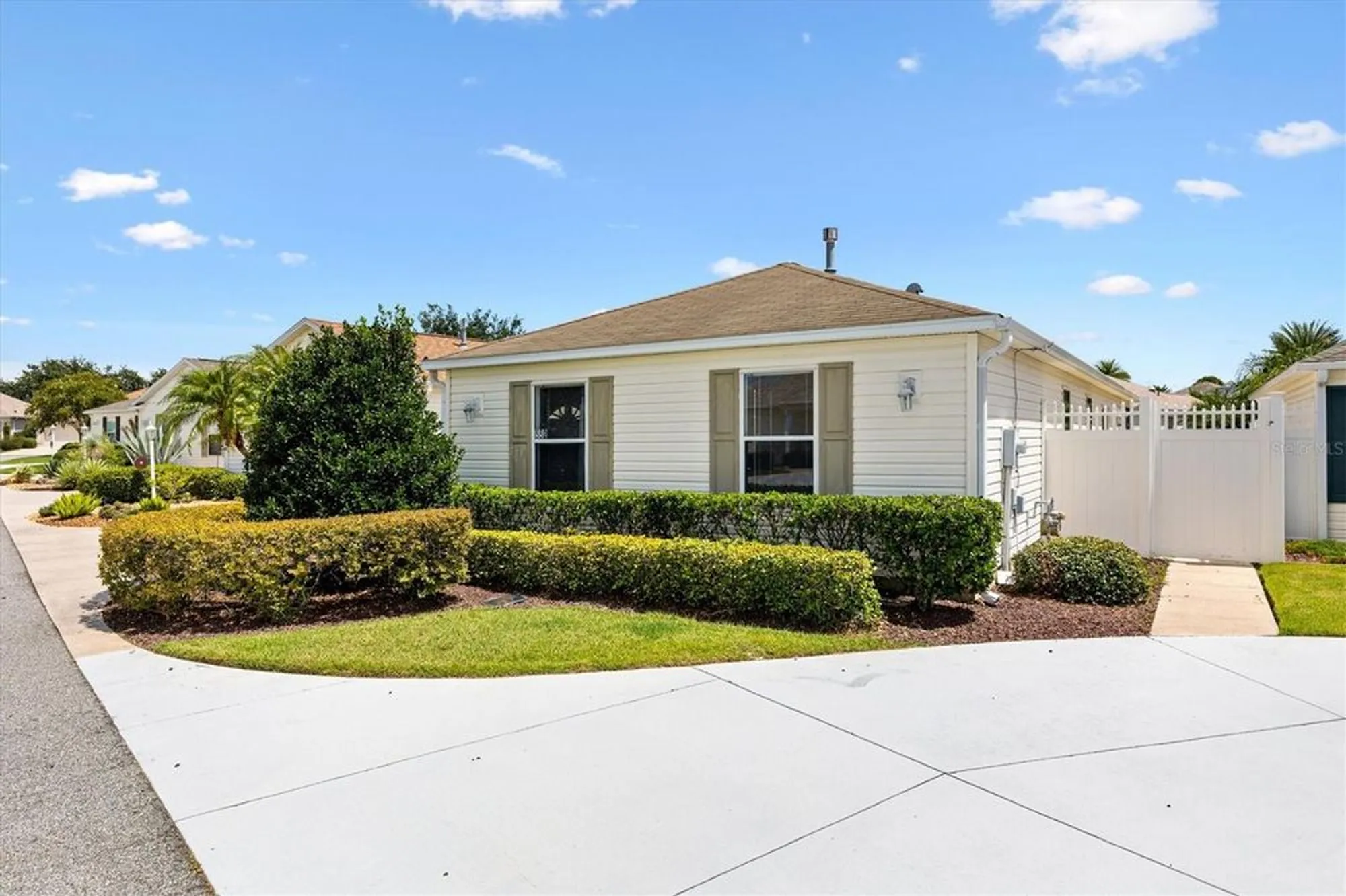 Property Slideshow image 33 of 41 | 552 audrey ln, The Villages, FL, 32162