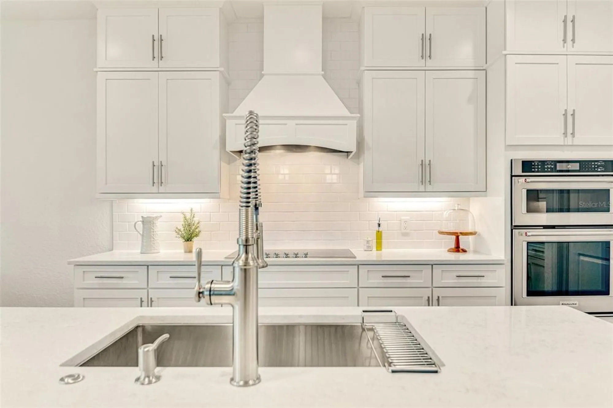 Property Slideshow image 20 of 71 | 560 mistiflower cir, Nokomis, FL, 34275