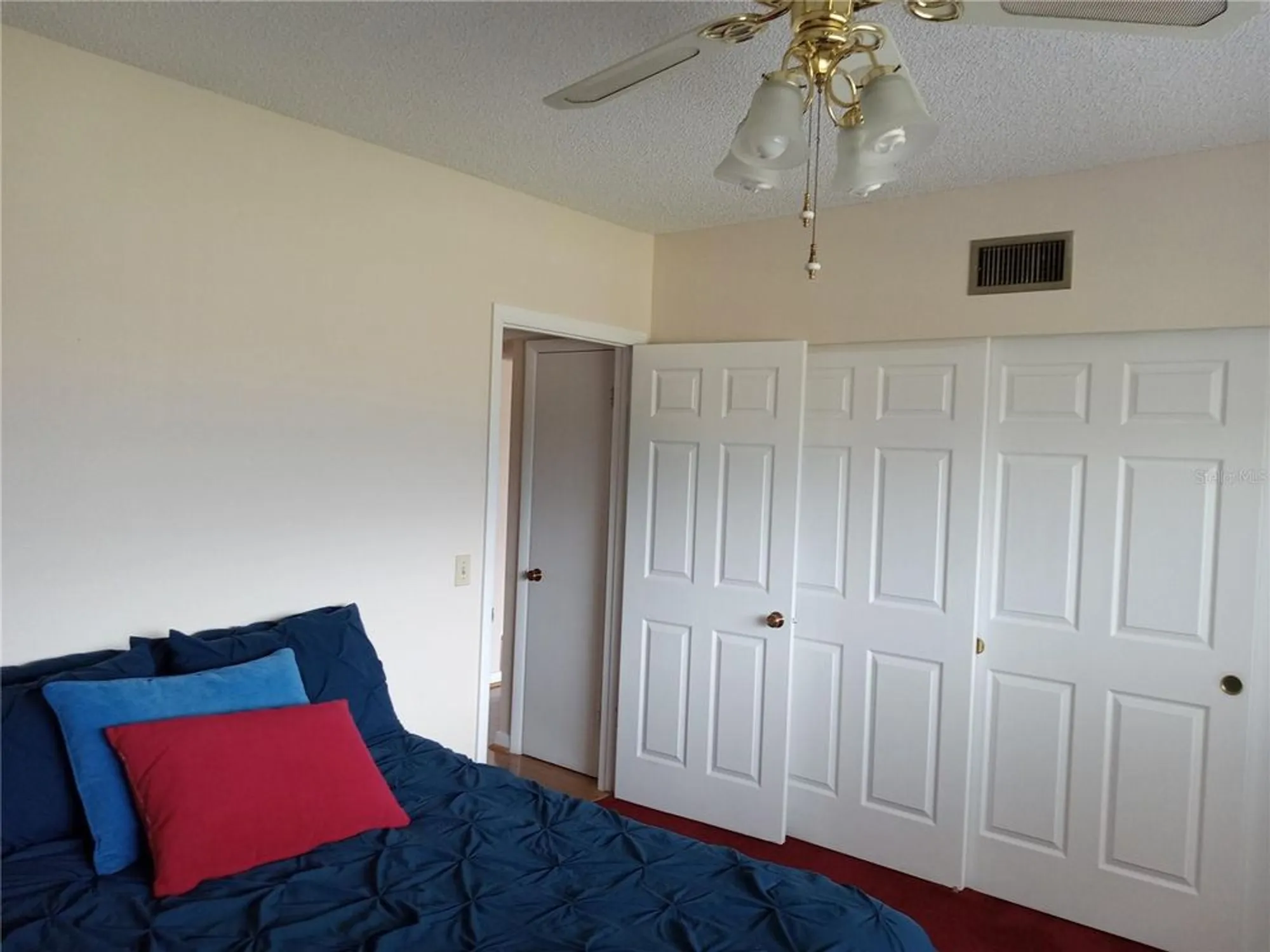 Property Slideshow image 16 of 36 | 2284 philippine dr 73, Clearwater, FL, 33763
