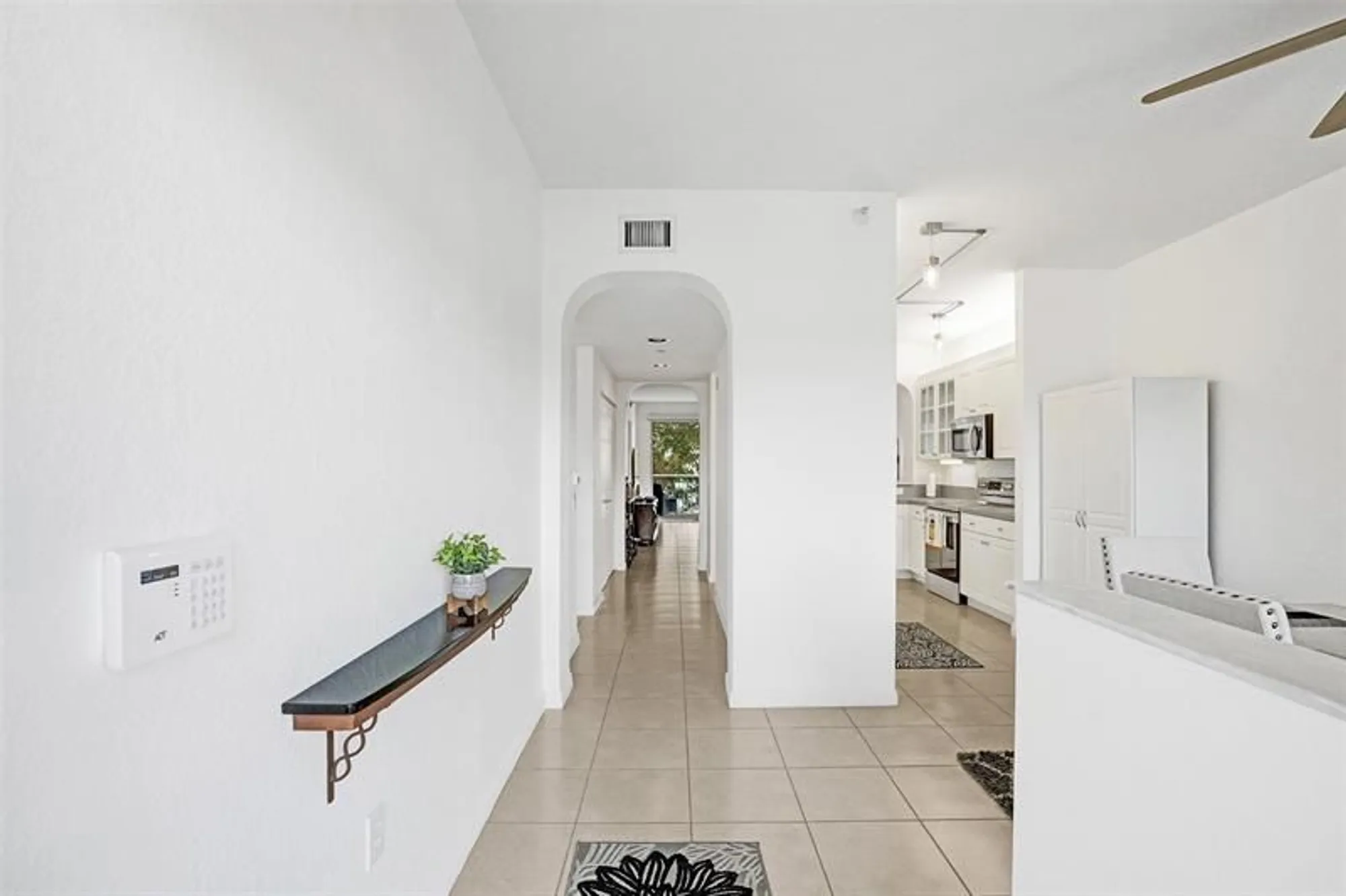 Property Slideshow image 5 of 43 | 7623 southampton ter apt 302, Tamarac, FL, 33321