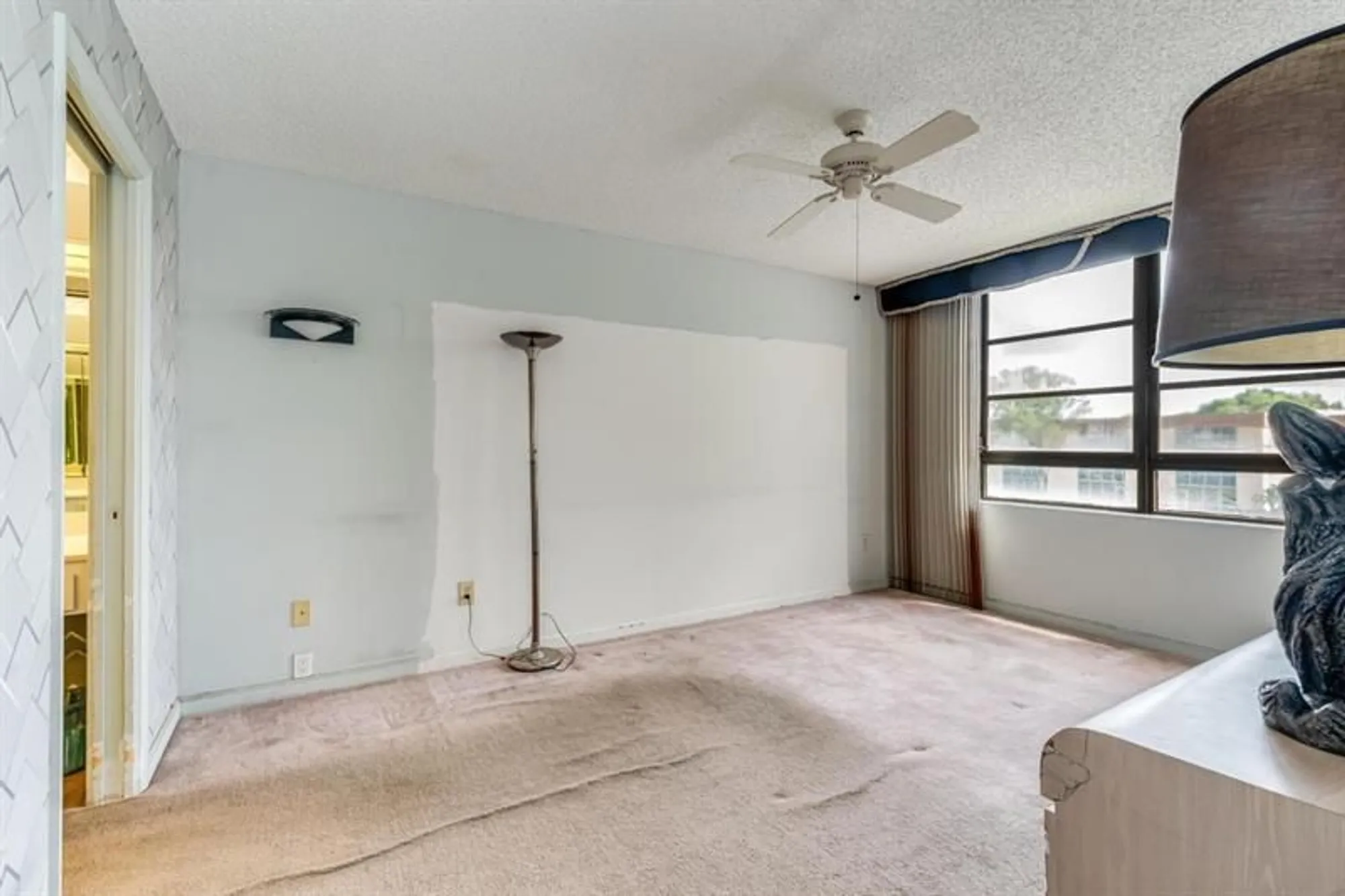 Property Slideshow image 14 of 26 | 10370 e clairmont cir 302, Tamarac, FL, 33321