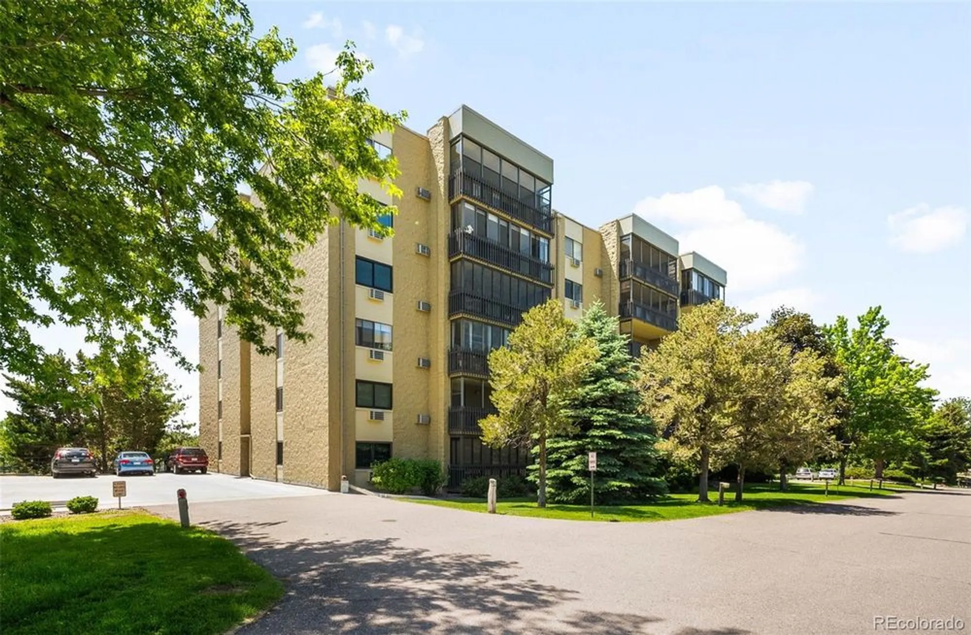 Property Slideshow image 29 of 35 | 14300 e marina dr apt 306, Aurora, CO, 80014