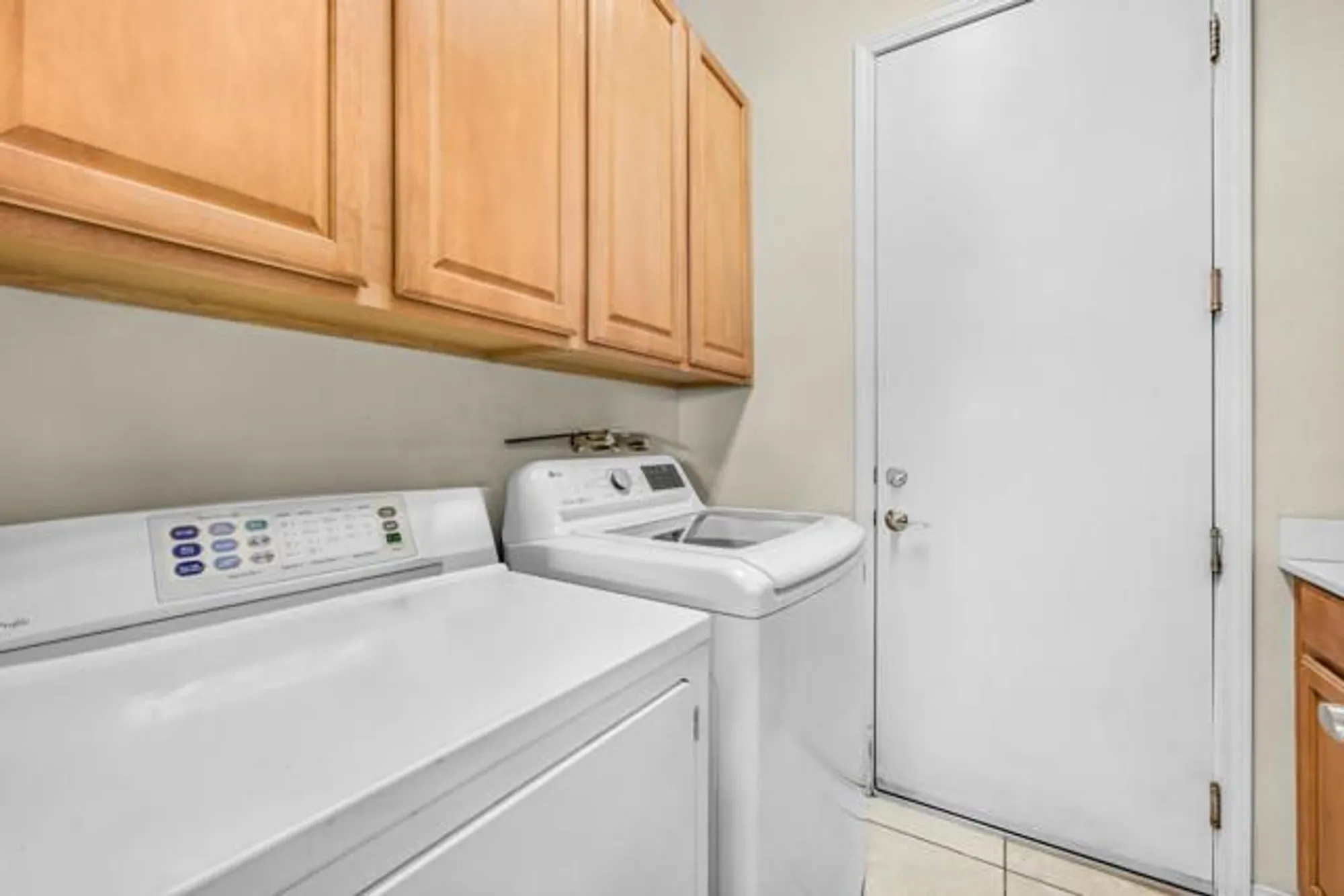 Property Slideshow image 24 of 47 | 81193 avenida tres lagunas, Indio, CA, 92203