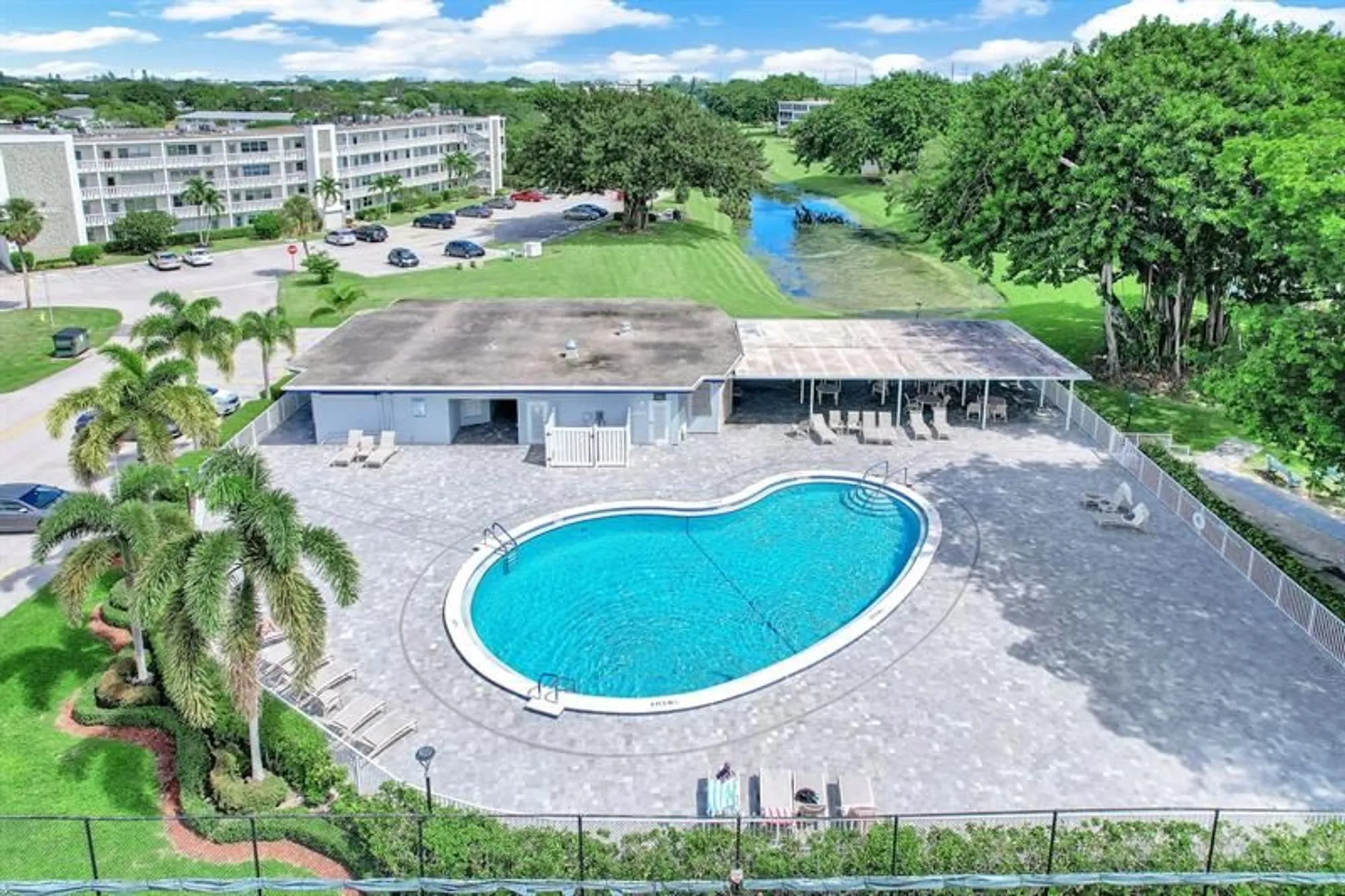 Property Slideshow image 25 of 47 | 2038 newport h # 2038, Deerfield Beach, FL, 33442