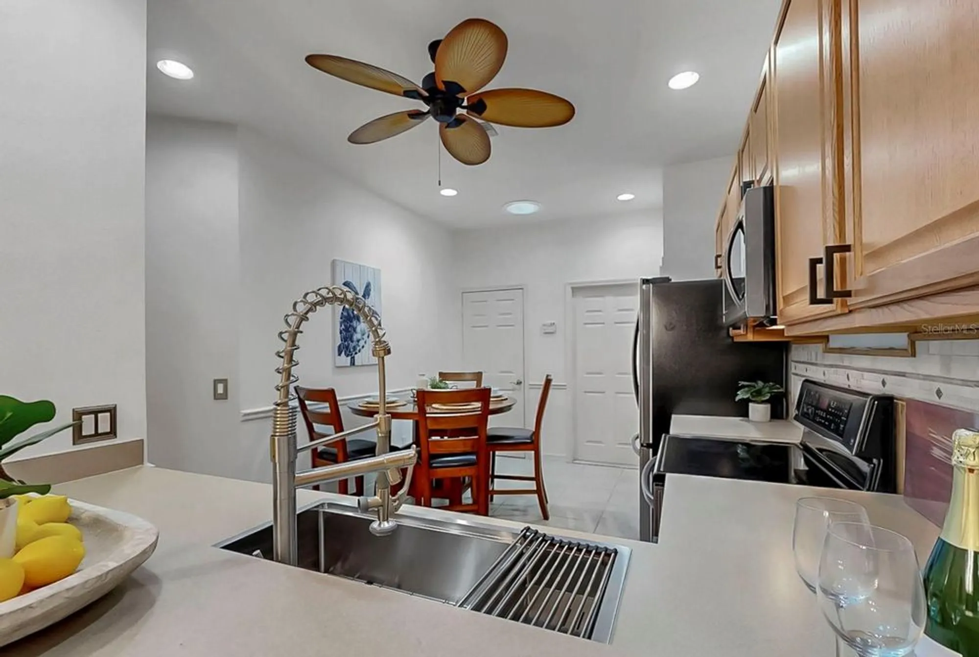 Property Slideshow image 15 of 41 | 313 seneca falls dr, Apollo Beach, FL, 33572
