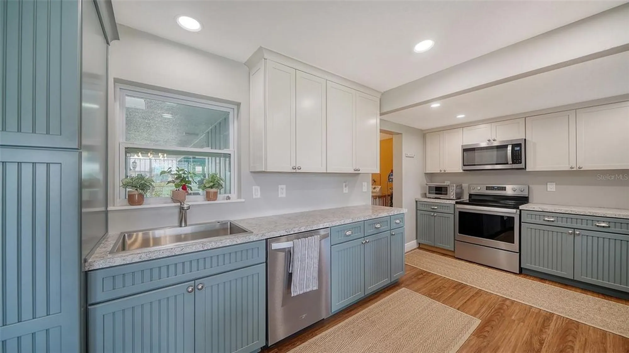 Property Slideshow image 20 of 78 | 3278 village green dr # 1024, Sarasota, FL, 34239