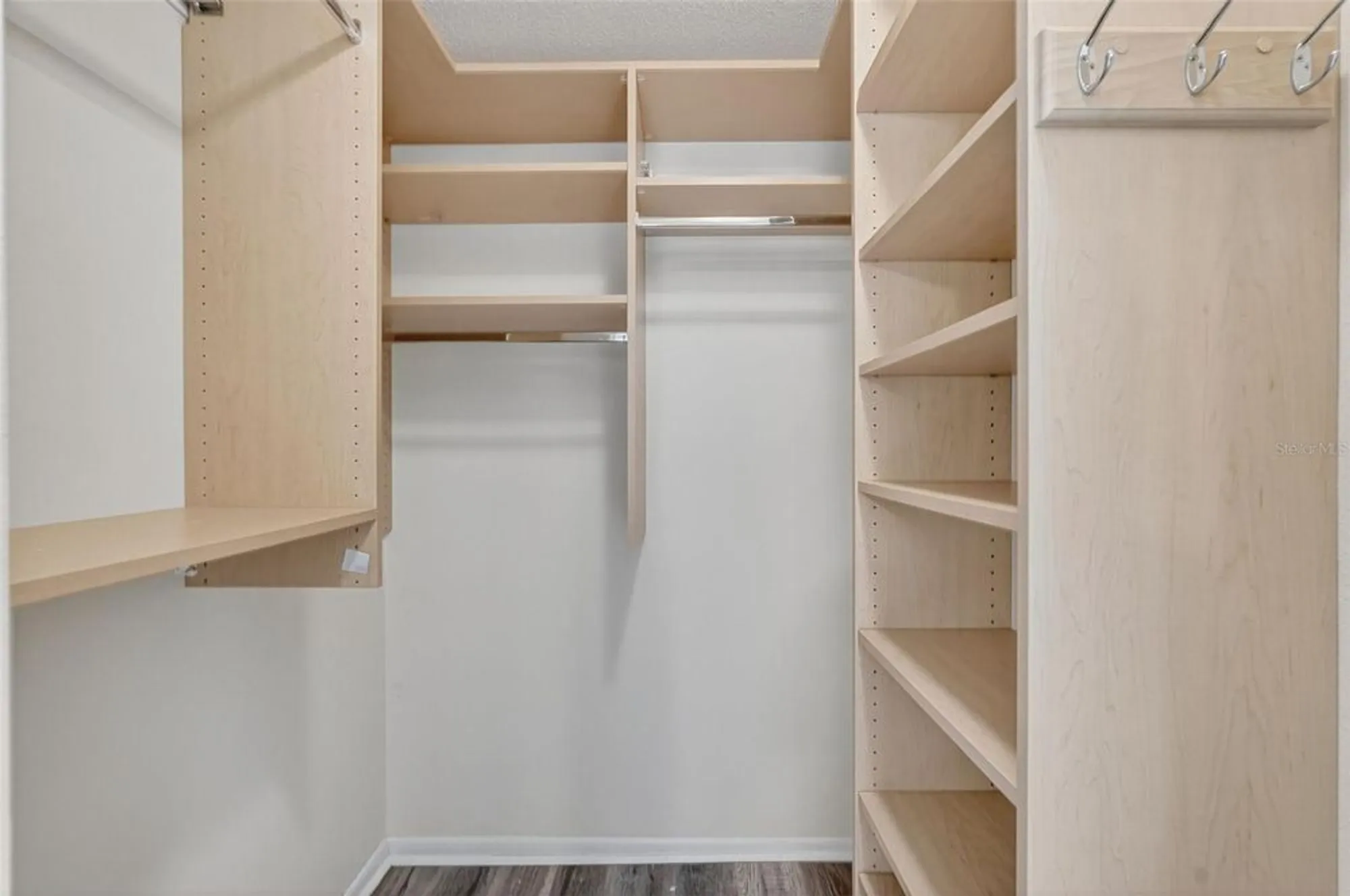 Property Slideshow image 23 of 30 | 2320 shelly dr b, Palm Harbor, FL, 34684