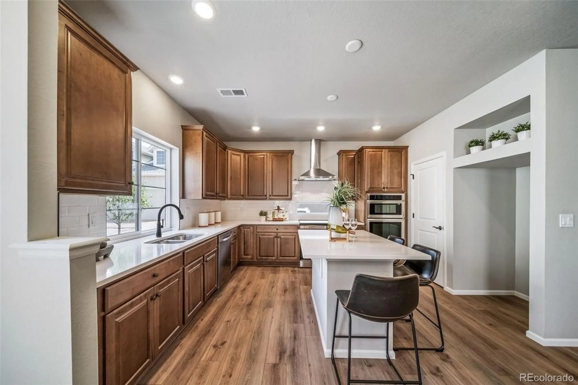 Property Slideshow image 5 of 29 | 21845 e 51st dr, Aurora, CO, 80019