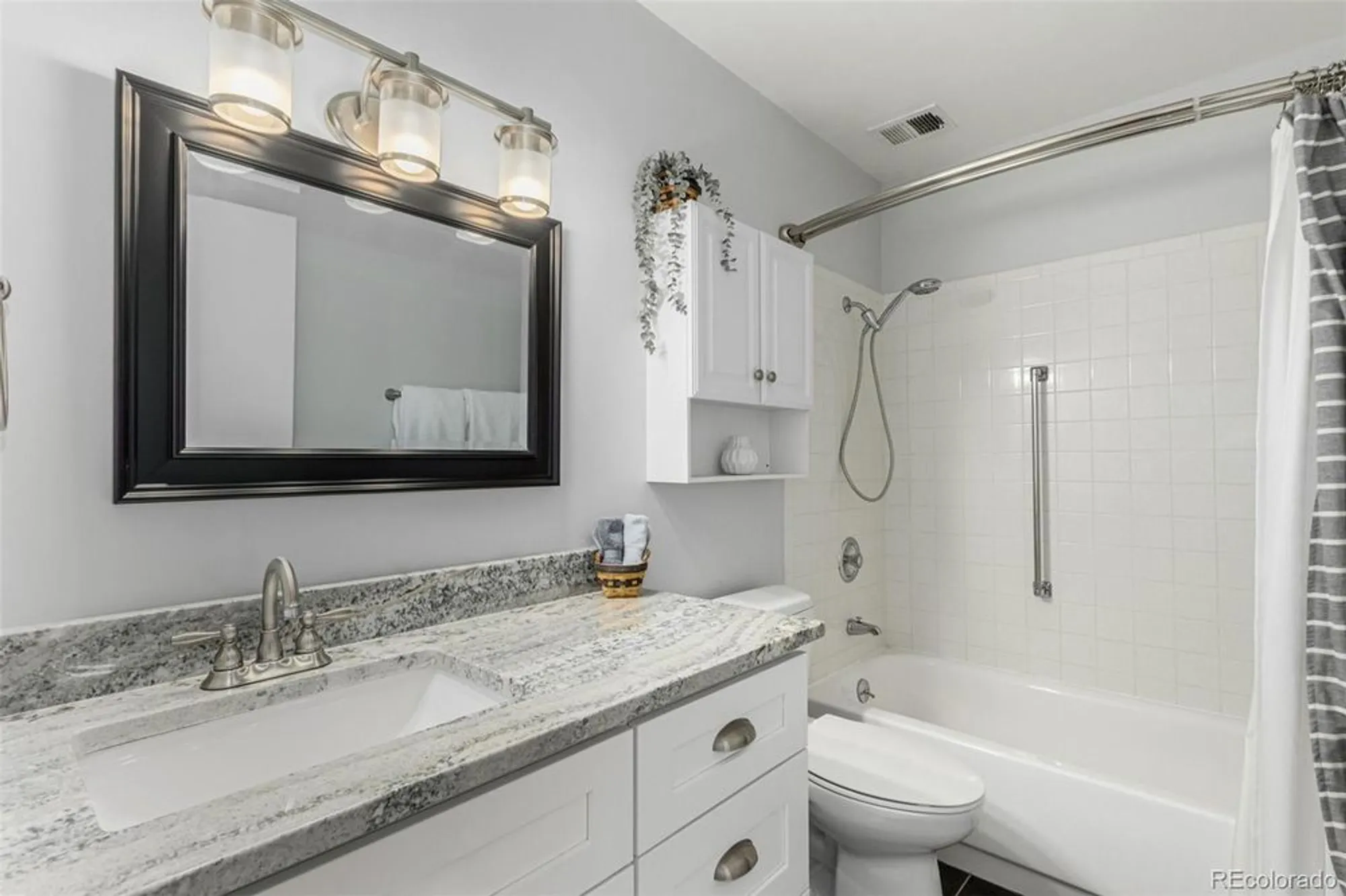 Property Slideshow image 17 of 31 | 300 s clinton st apt 7d, Denver, CO, 80247
