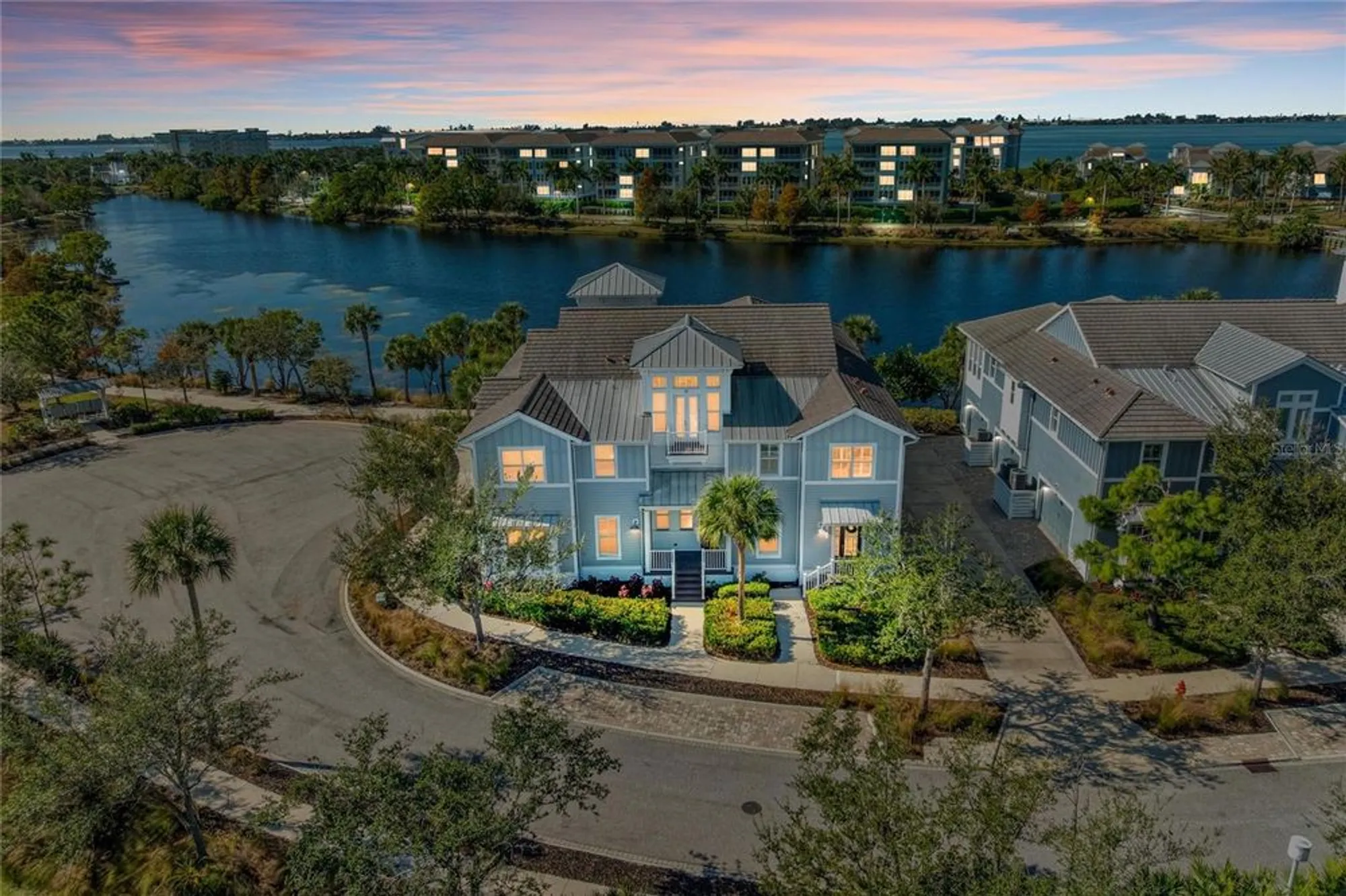 Property Slideshow image 2 of 100 | 348 sapphire lake dr unit 201, Bradenton, FL, 34209