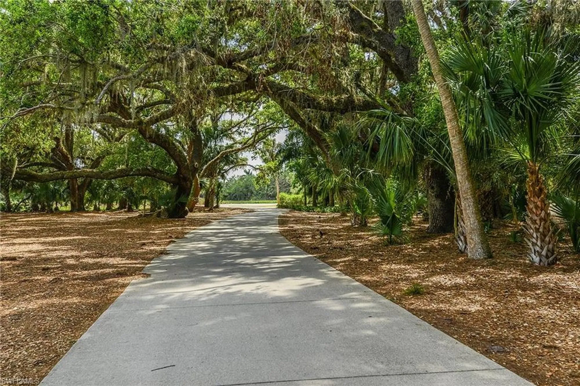 Property Slideshow image 24 of 29 | 3074 heritage pines dr, Fort Myers, FL, 33905