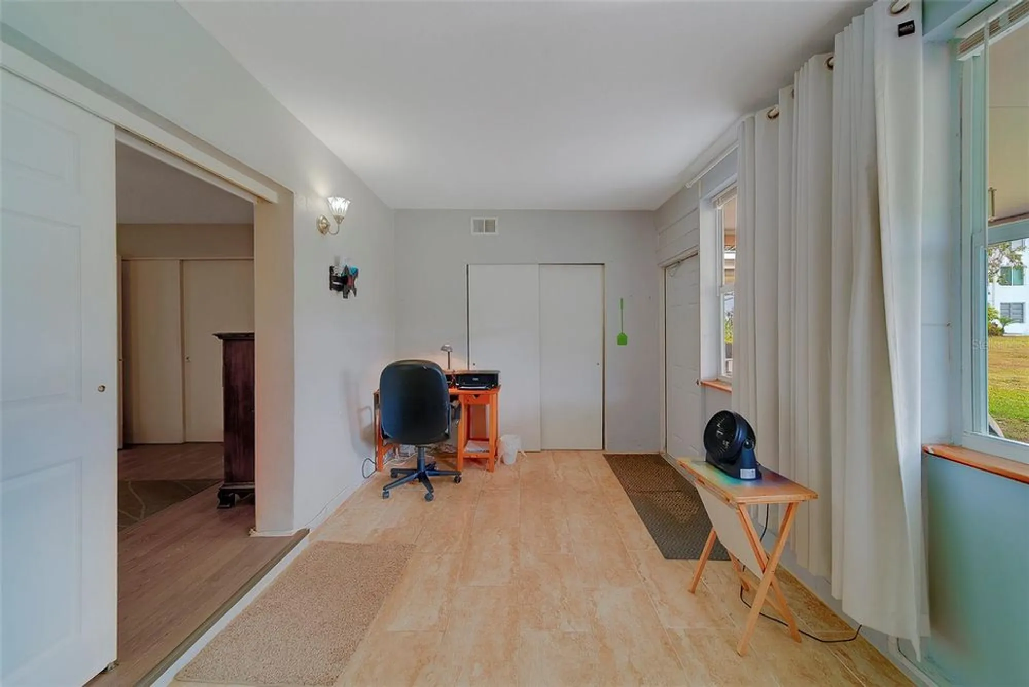 Property Slideshow image 31 of 55 | 2433 brazilia dr apt 5, Clearwater, FL, 33763