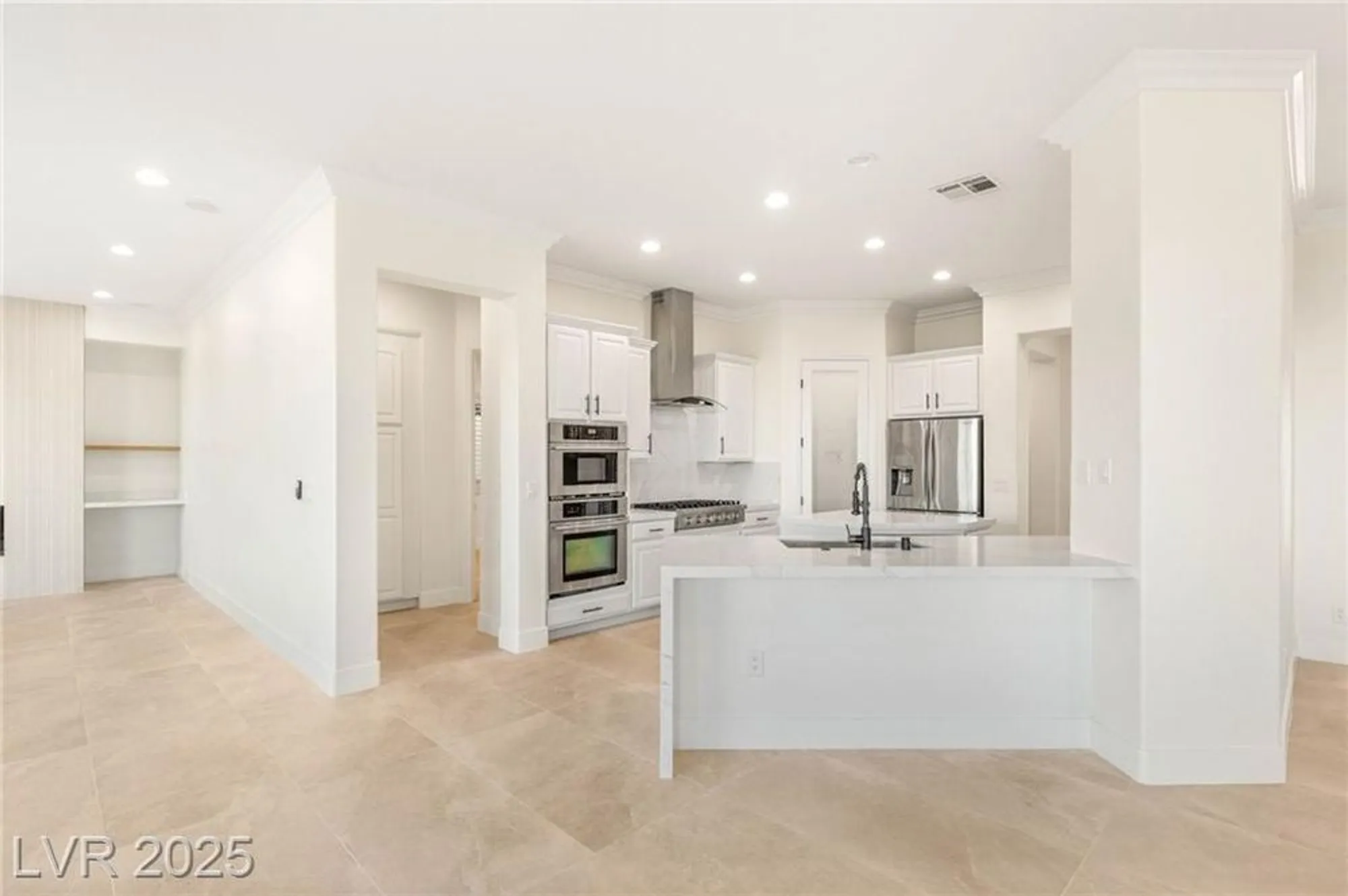 Property Slideshow image 16 of 66 | 4754 riva de romanza st, Las Vegas, NV, 89135