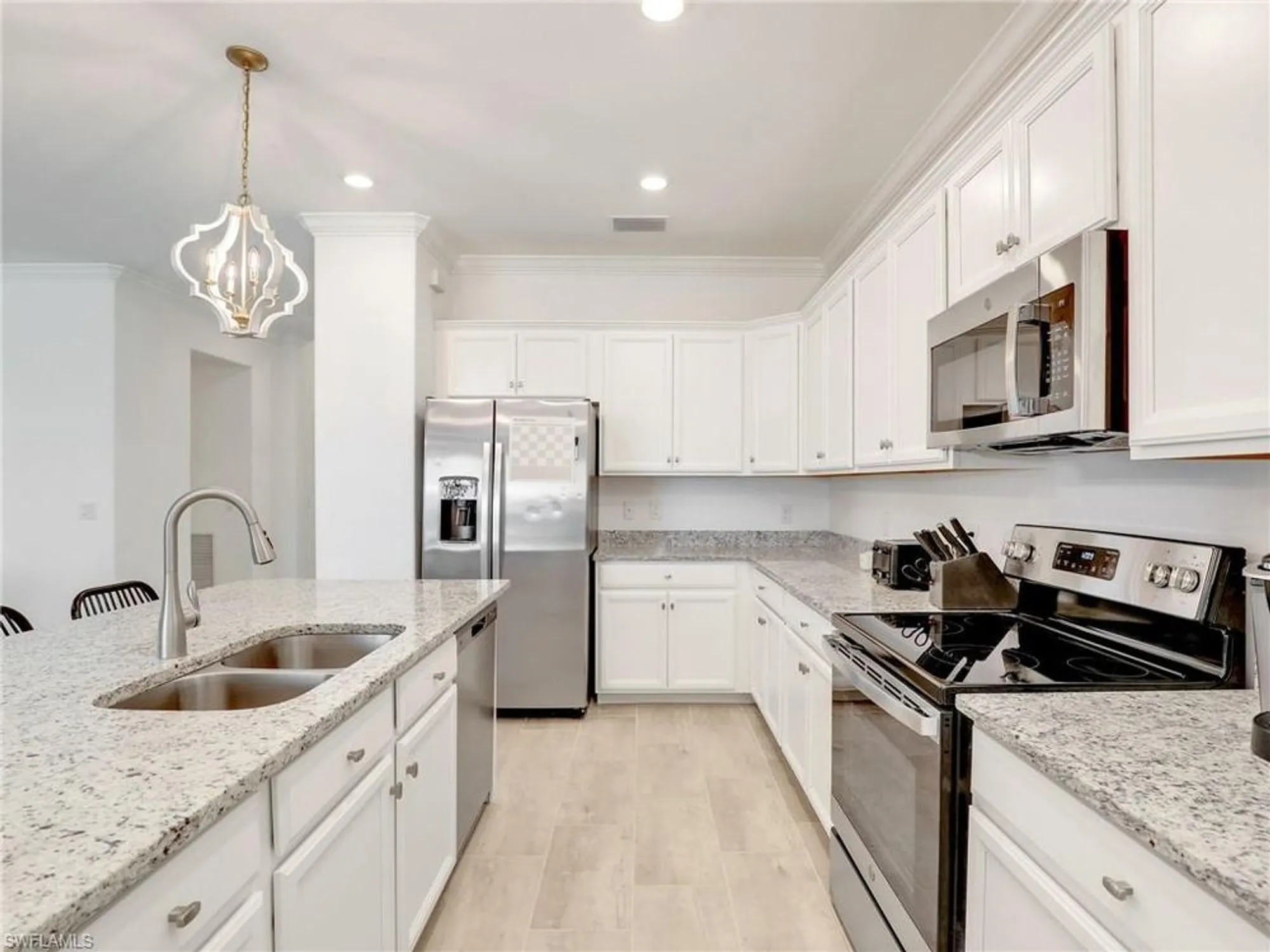 Property Slideshow image 7 of 50 | 11512 shady palm way, Fort Myers, FL, 33913