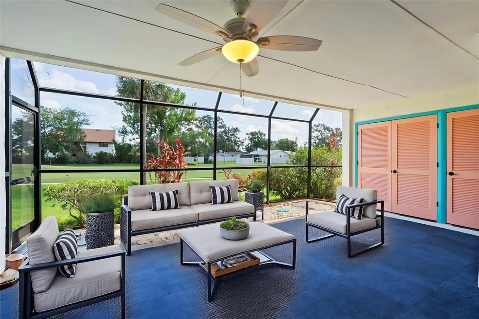 Property Slideshow image 16 of 50 | 6061 fairway ln 1411, Bradenton, FL, 34210