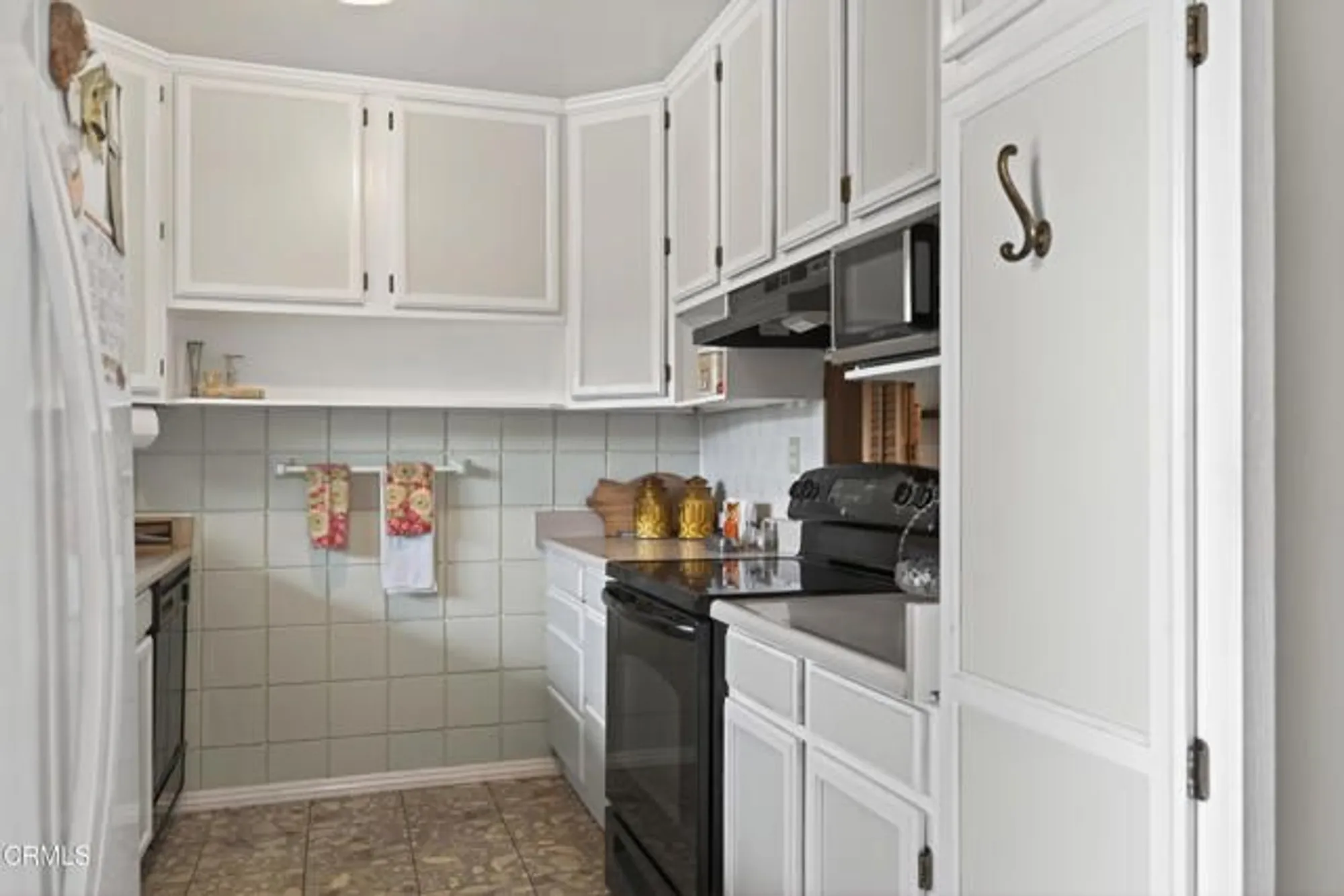 Property Slideshow image 20 of 40 | 117 w channel islands blvd, Port Hueneme, CA, 93041