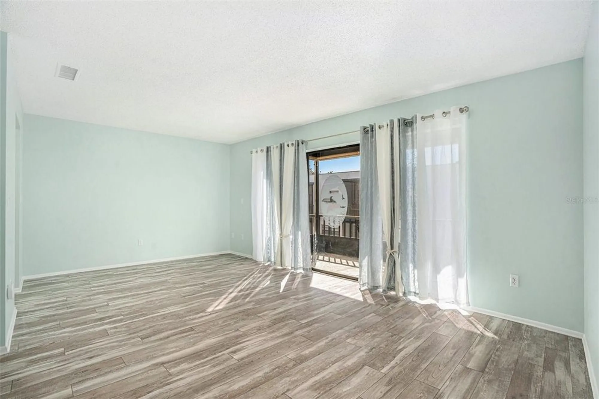 Property Slideshow image 6 of 35 | 5971 terrace park dr n unit 307, St Petersburg, FL, 33709