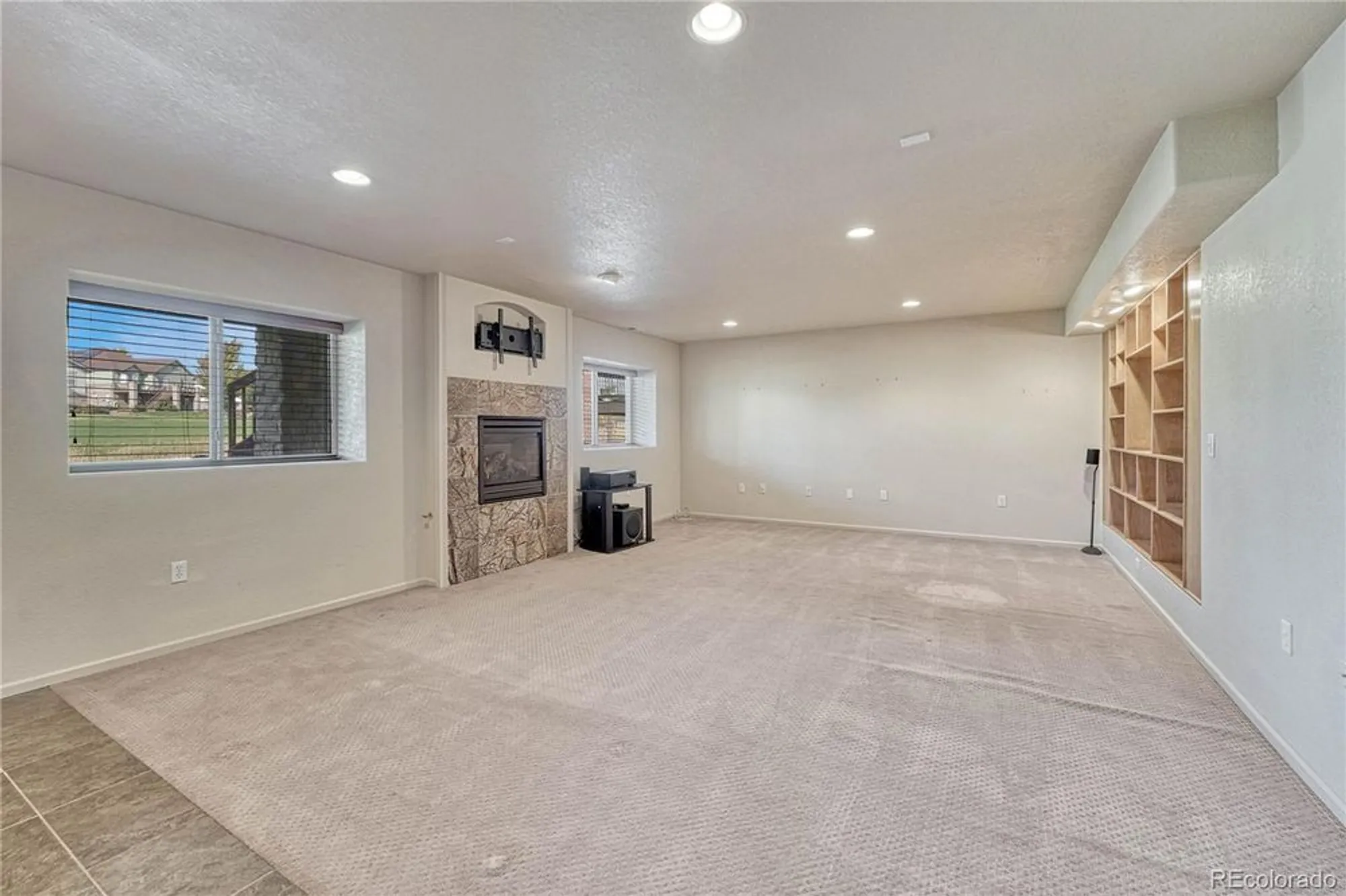 Property Slideshow image 26 of 46 | 8107 s catawba ct, Aurora, CO, 80016
