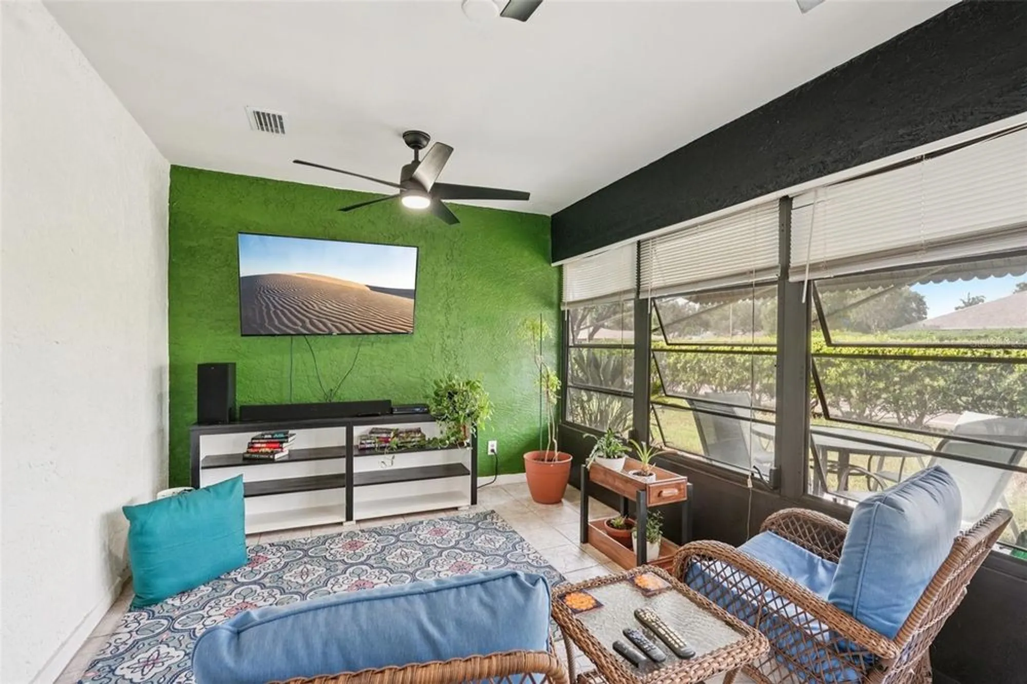 Property Slideshow image 23 of 51 | 1604 leland dr, Sun City Center, FL, 33573