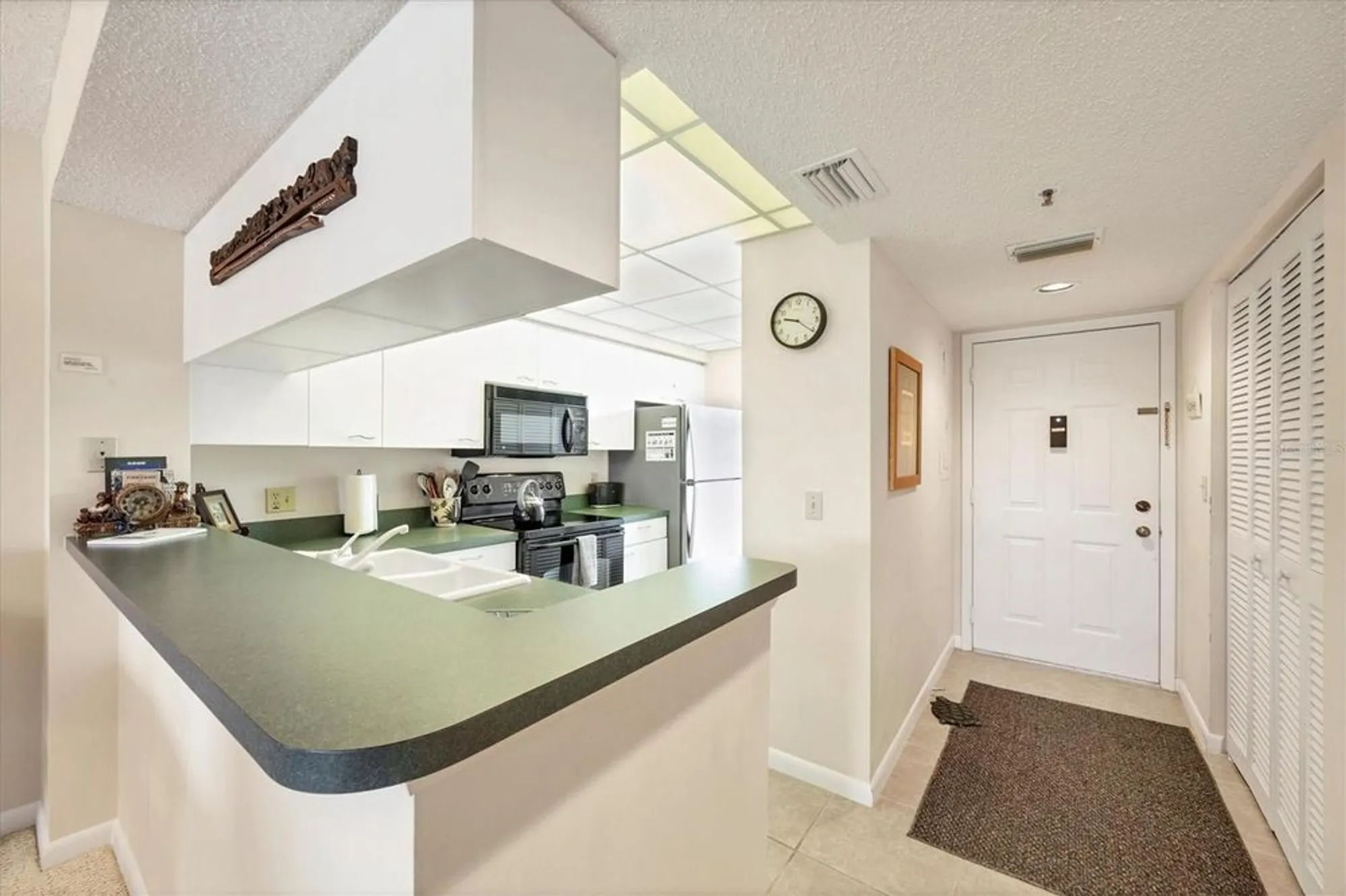 Property Slideshow image 14 of 56 | 823 wexford blvd # 823, Venice, FL, 34293