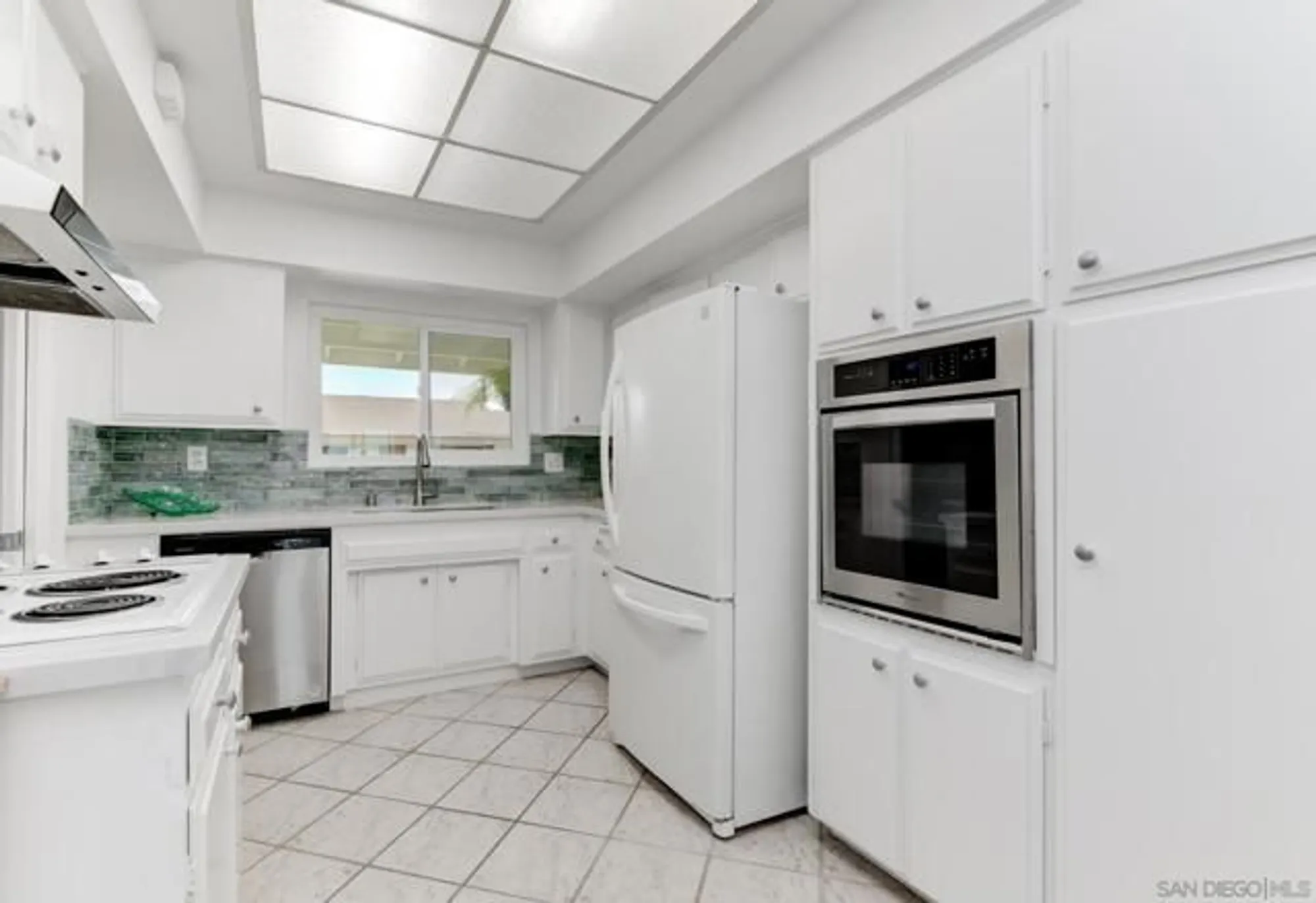 Property Slideshow image 12 of 39 | 3660 vista campana 37, Oceanside, CA, 92057