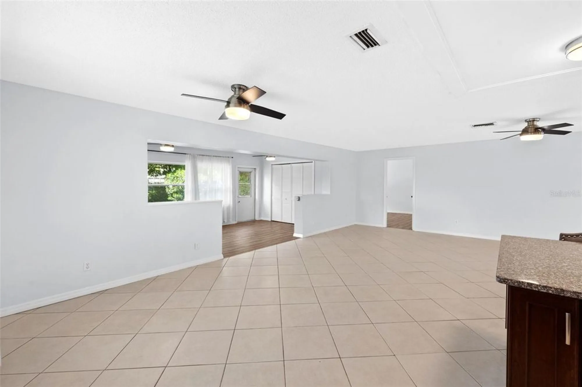 Property Slideshow image 19 of 70 | 7082 w country club dr n # 7082, Sarasota, FL, 34243