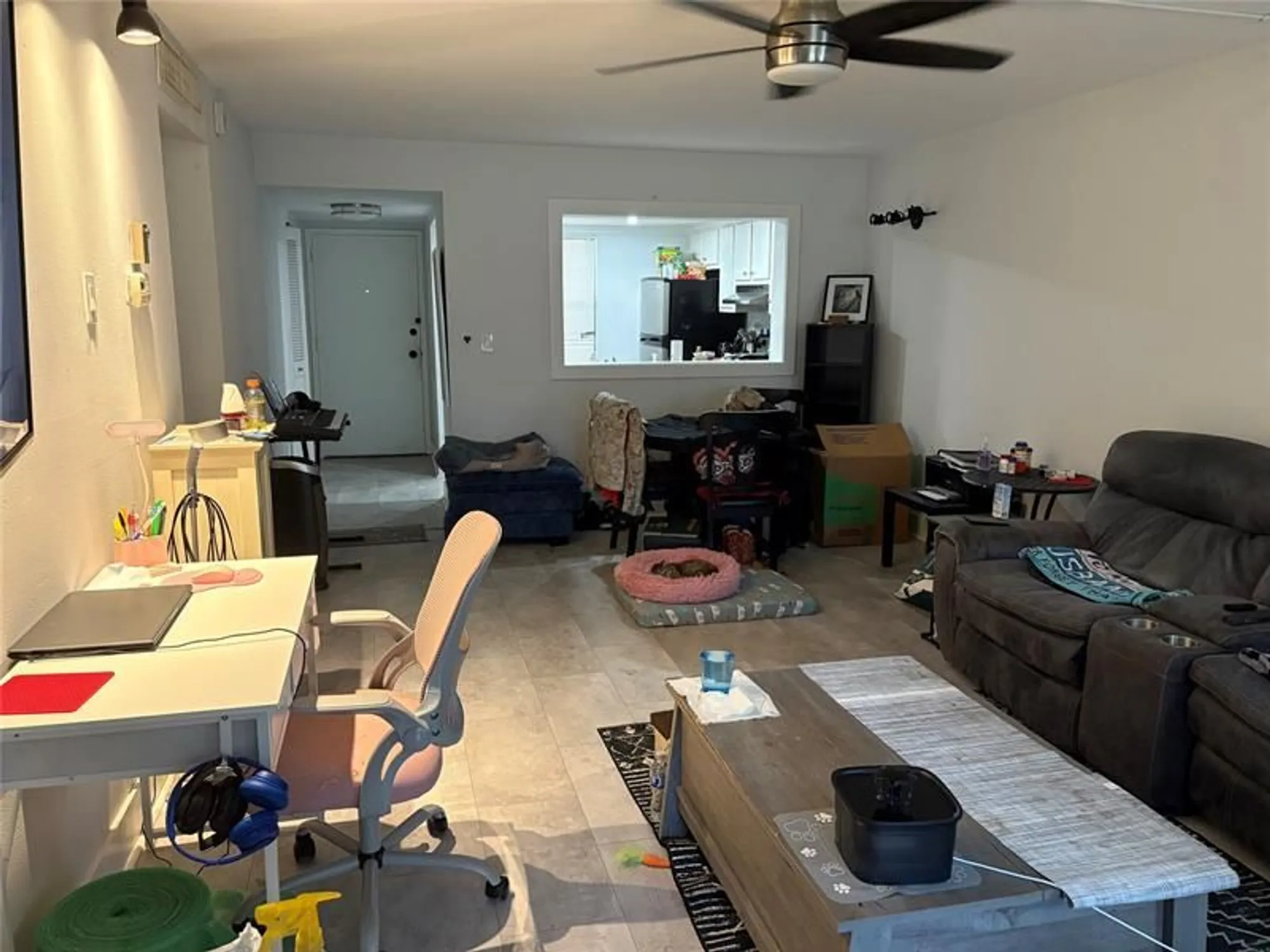 Property Slideshow image 3 of 10 | 6451 n university dr 112, Tamarac, FL, 33321