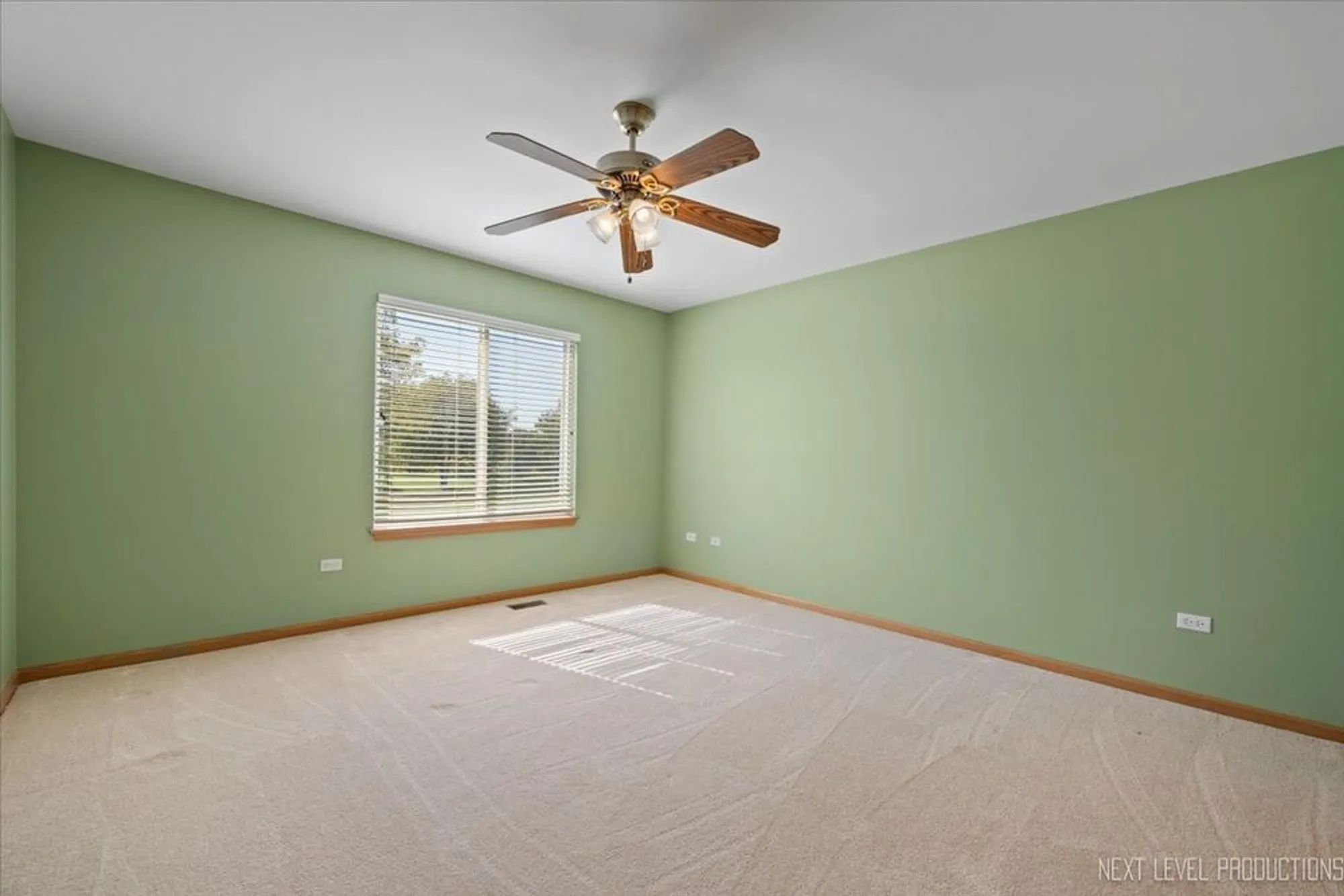 Property Slideshow image 20 of 26 | 14037 s tamarack dr, Plainfield, IL, 60544