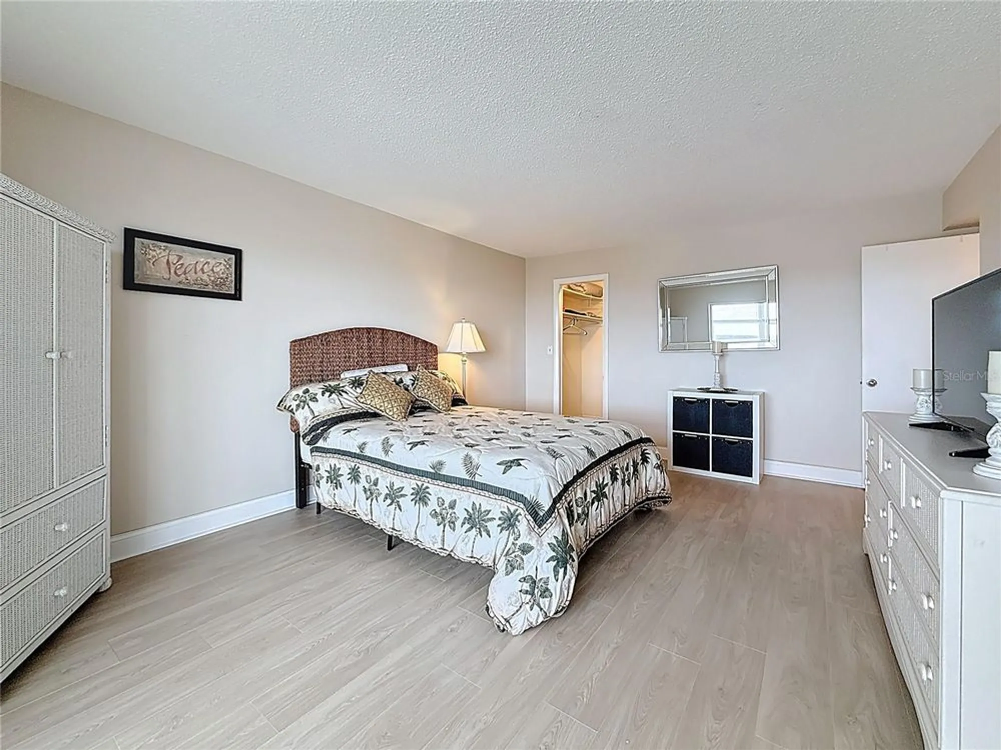 Property Slideshow image 41 of 77 | 4725 cove cir apt 810, Saint Petersburg, FL, 33708