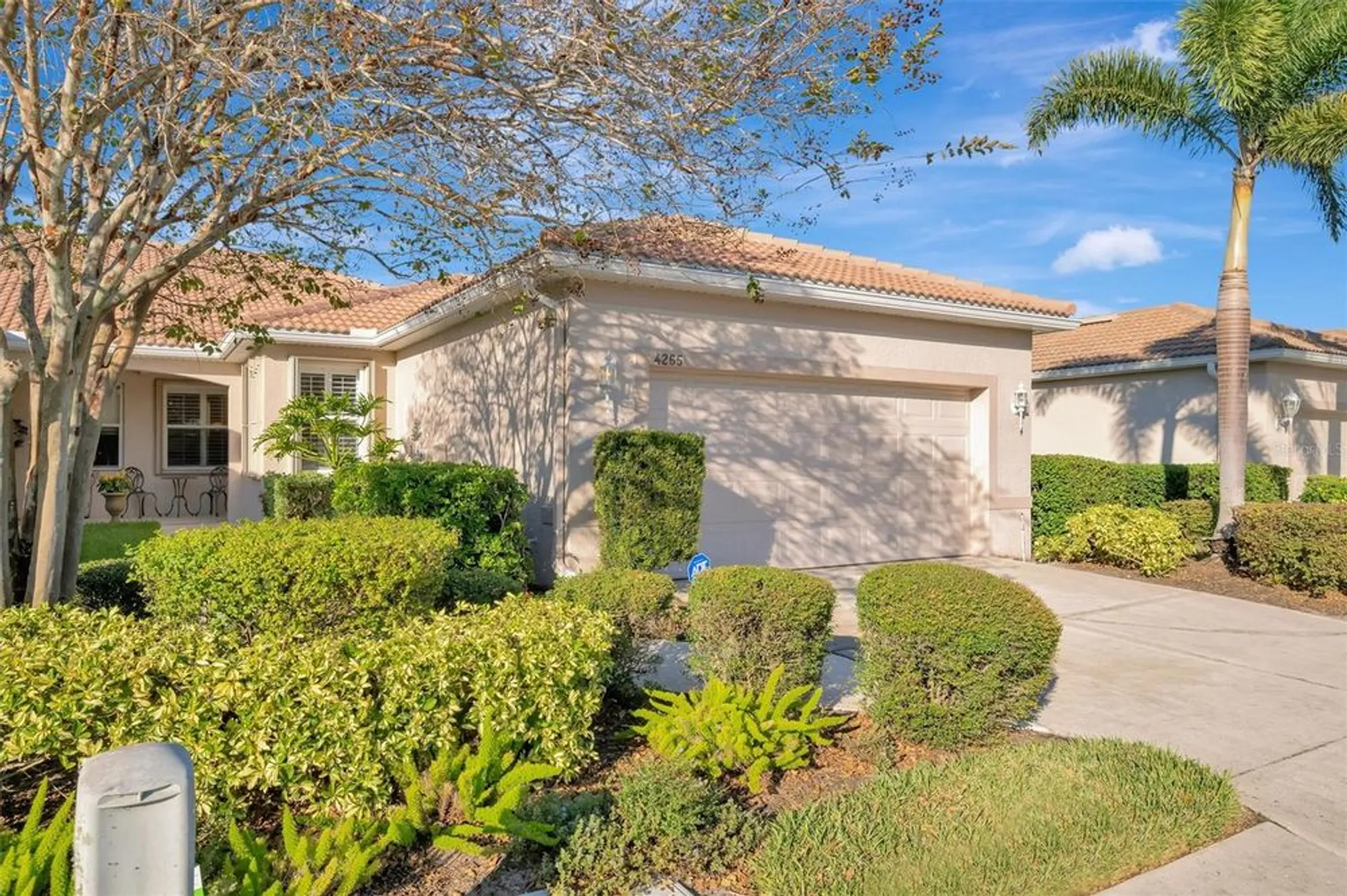 Property Slideshow image 7 of 37 | 4265 cascade falls dr, Sarasota, FL, 34243