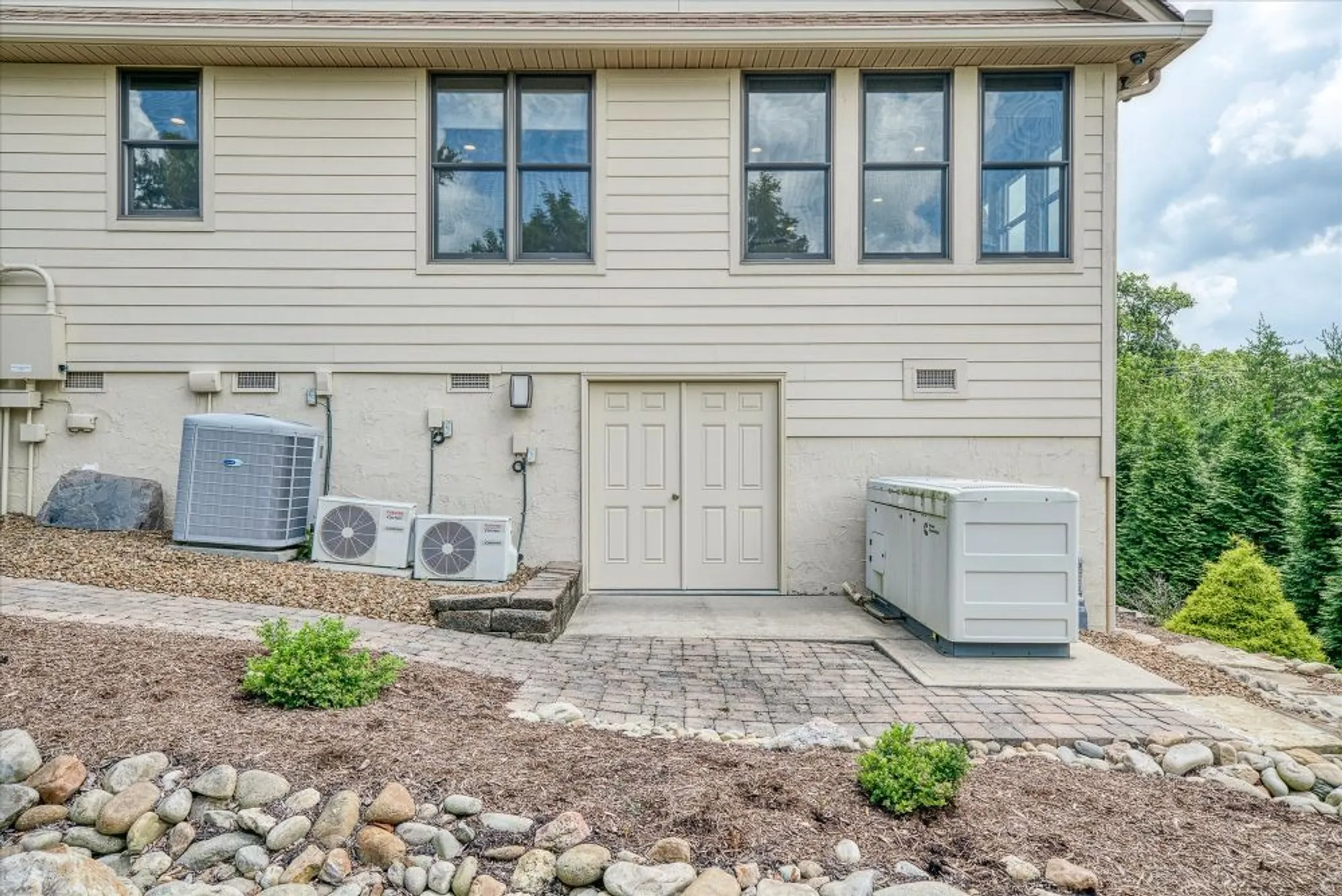 Property Slideshow image 23 of 81 | 61 bluff view ct, Crossville, TN, 38558