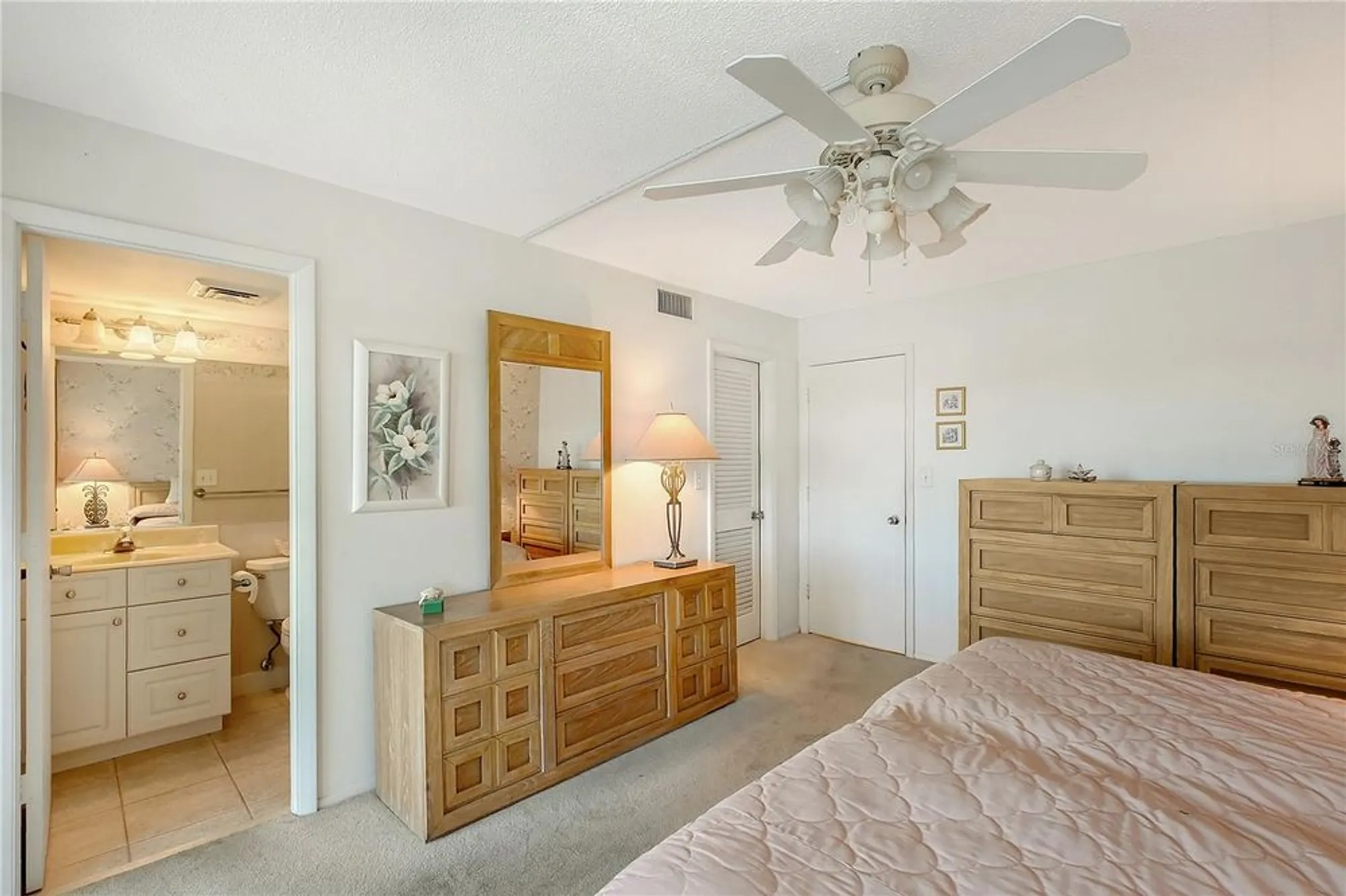 Property Slideshow image 17 of 37 | 1350 n portofino dr apt 402, Sarasota, FL, 34242