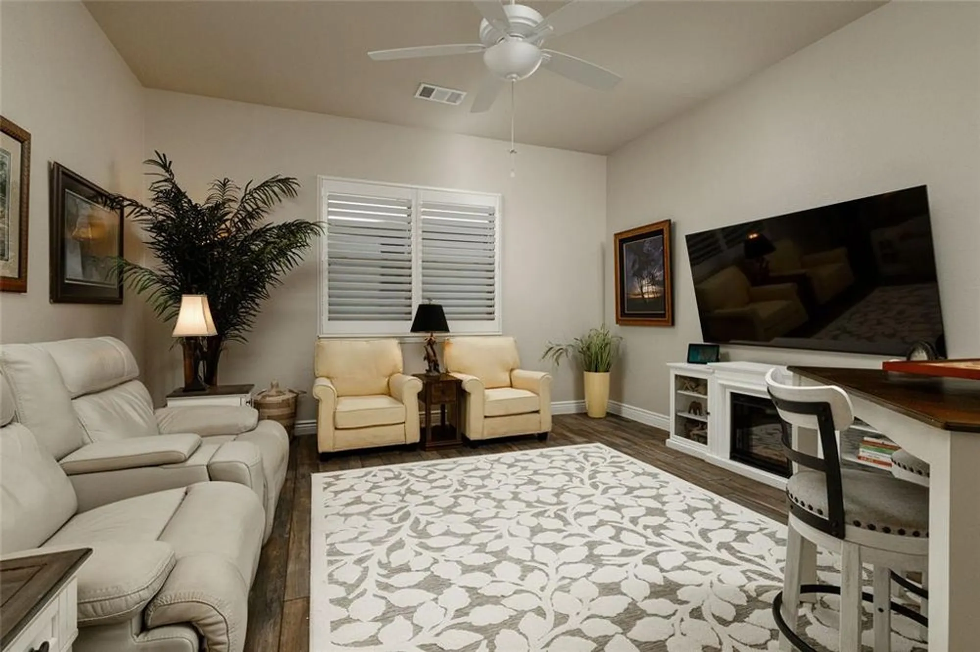 Property Slideshow image 32 of 40 | 11409 iron bark dr, Denton, TX, 76207
