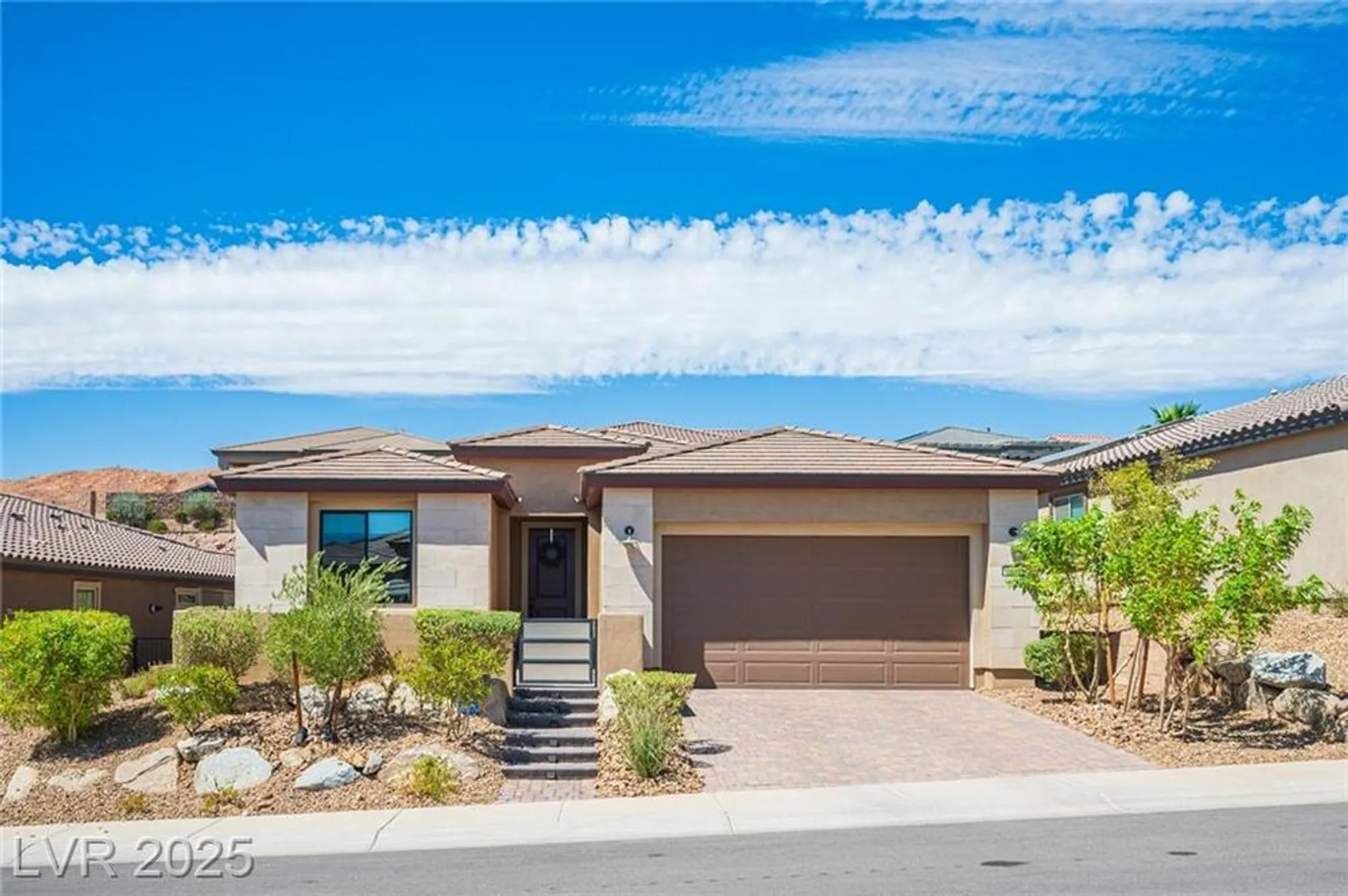 Property Slideshow image 1 of 55 | 35 cliffwater st, Henderson, NV, 89011