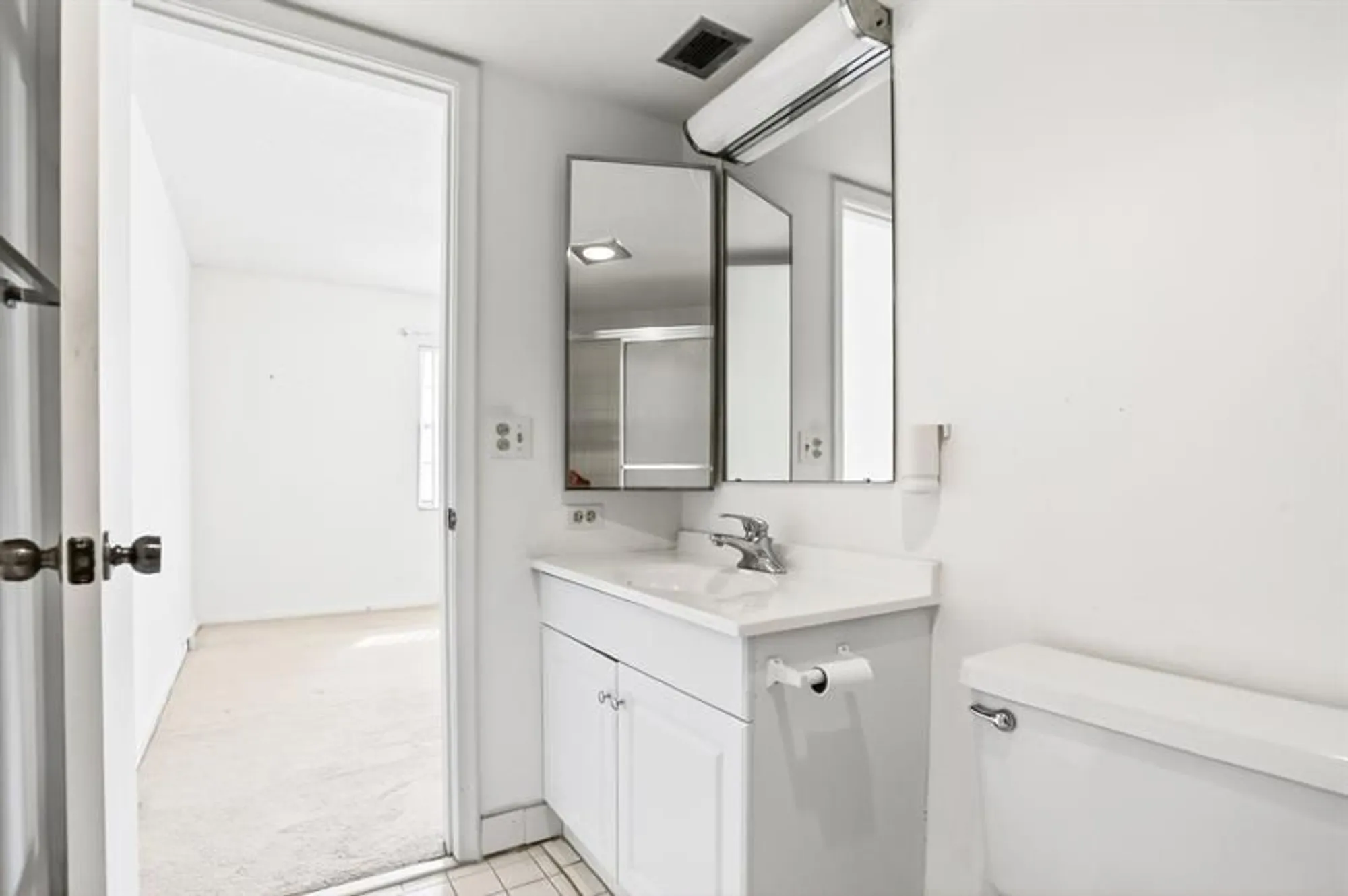 Property Slideshow image 10 of 32 | 3401 bimini ln h1, Coconut Creek, FL, 33066